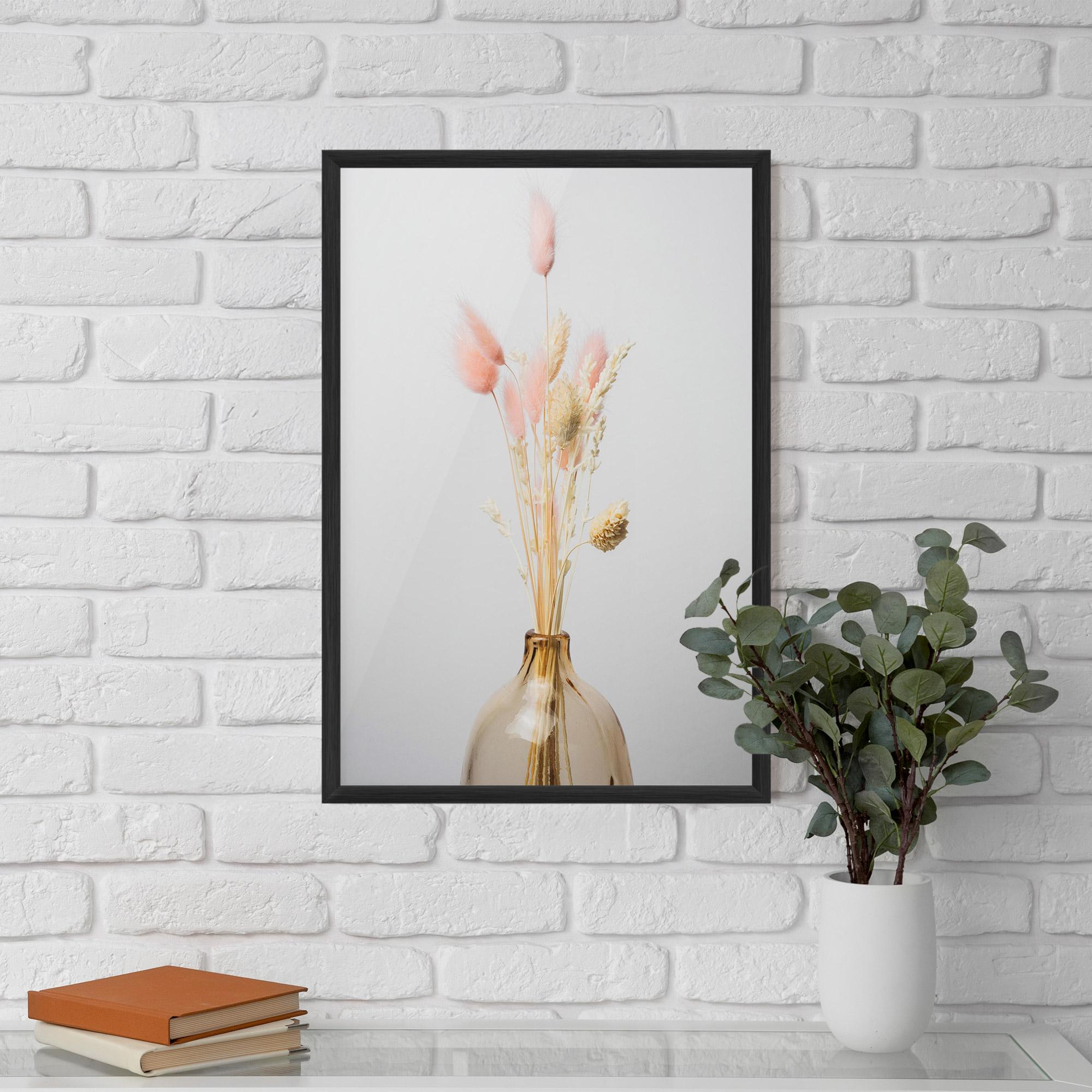 Keretezett Poszter Pink Cream Flower Vase mockup 5