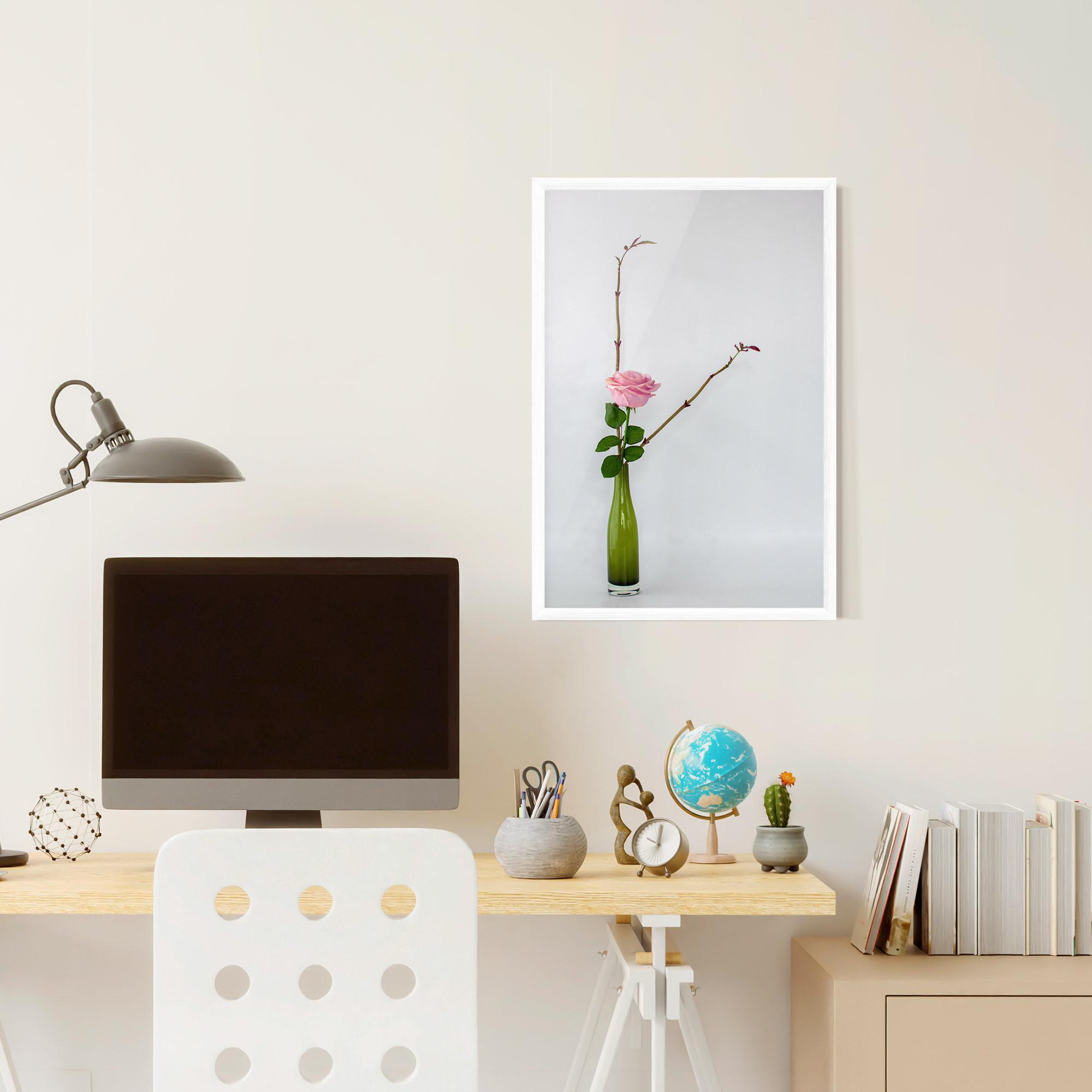 Keretezett Poszter Wine Vase mockup 6