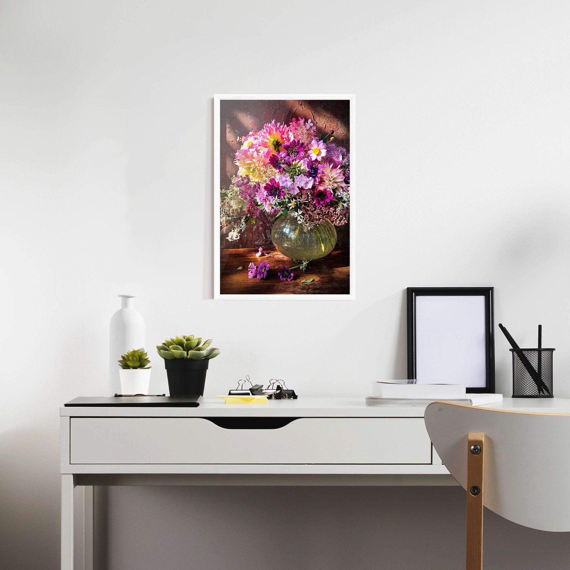 Purple Flowers Vasw mockup 7