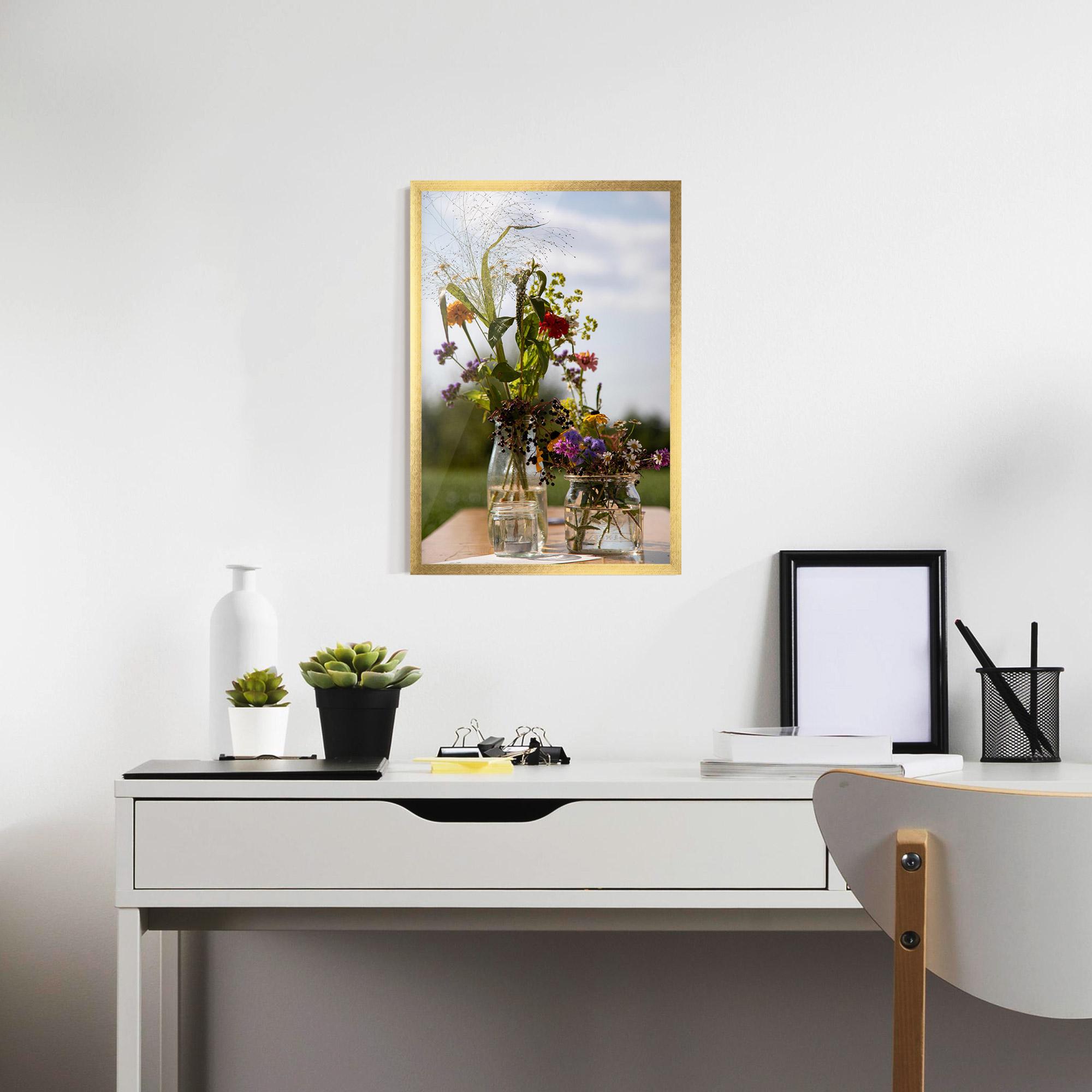 Keretezett Poszter Wild Flowers Vase mockup 7