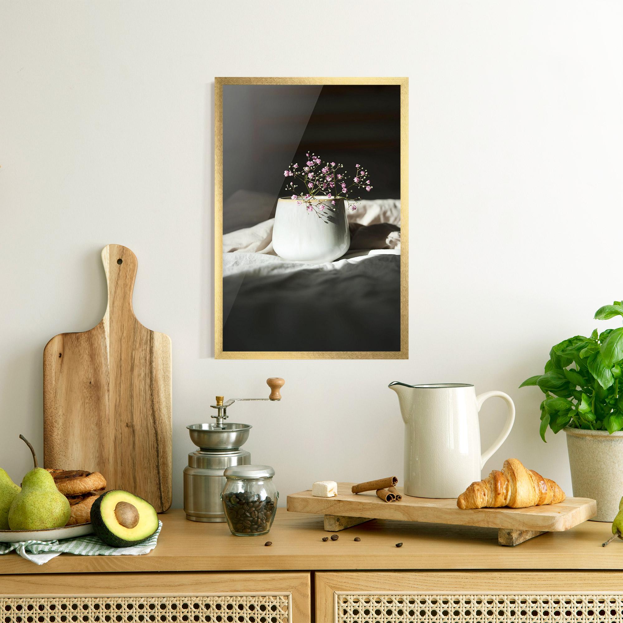 Keretezett Poszter Tiny Purple Pant Vase mockup 8