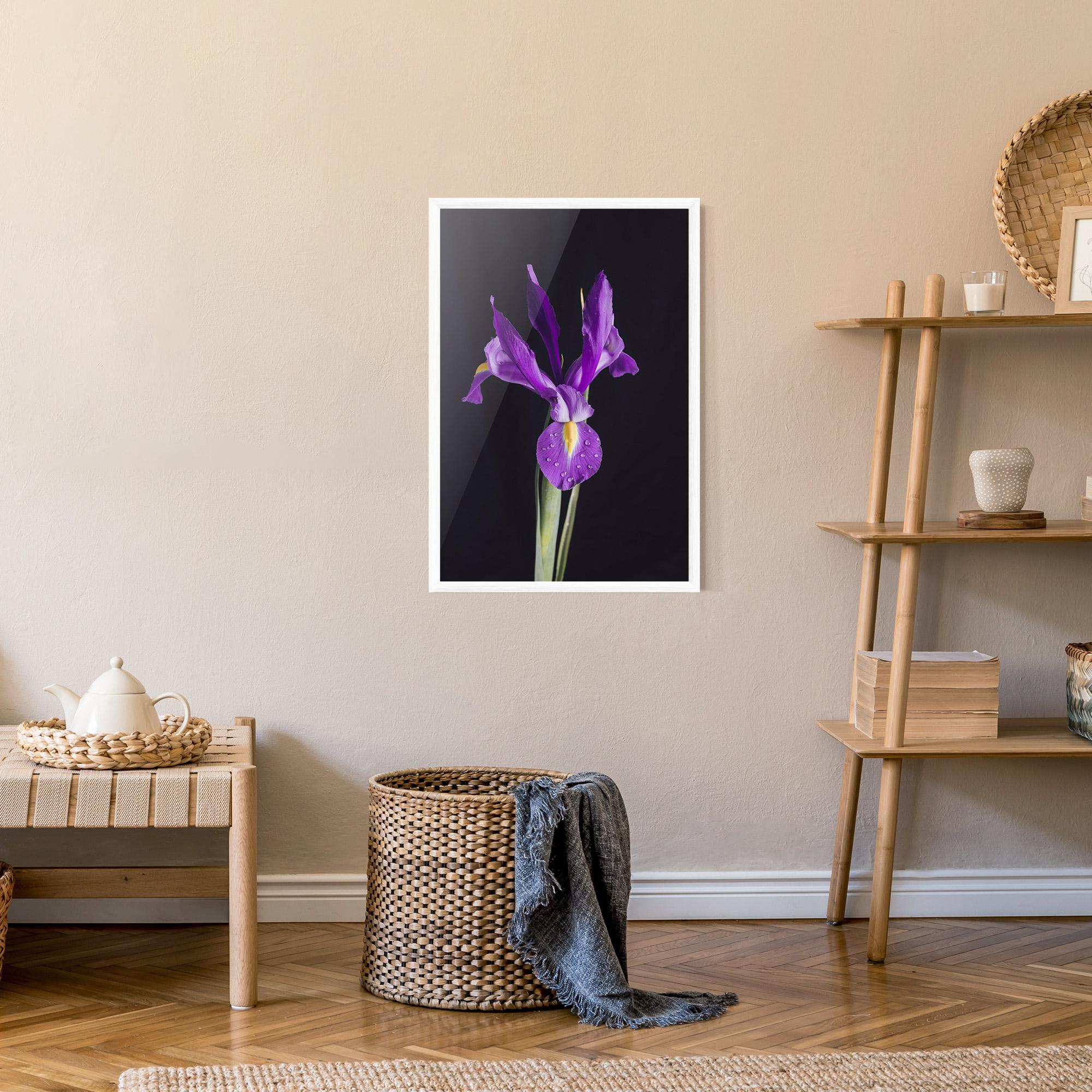 Keretezett Poszter Fresh Purple Iris mockup 9