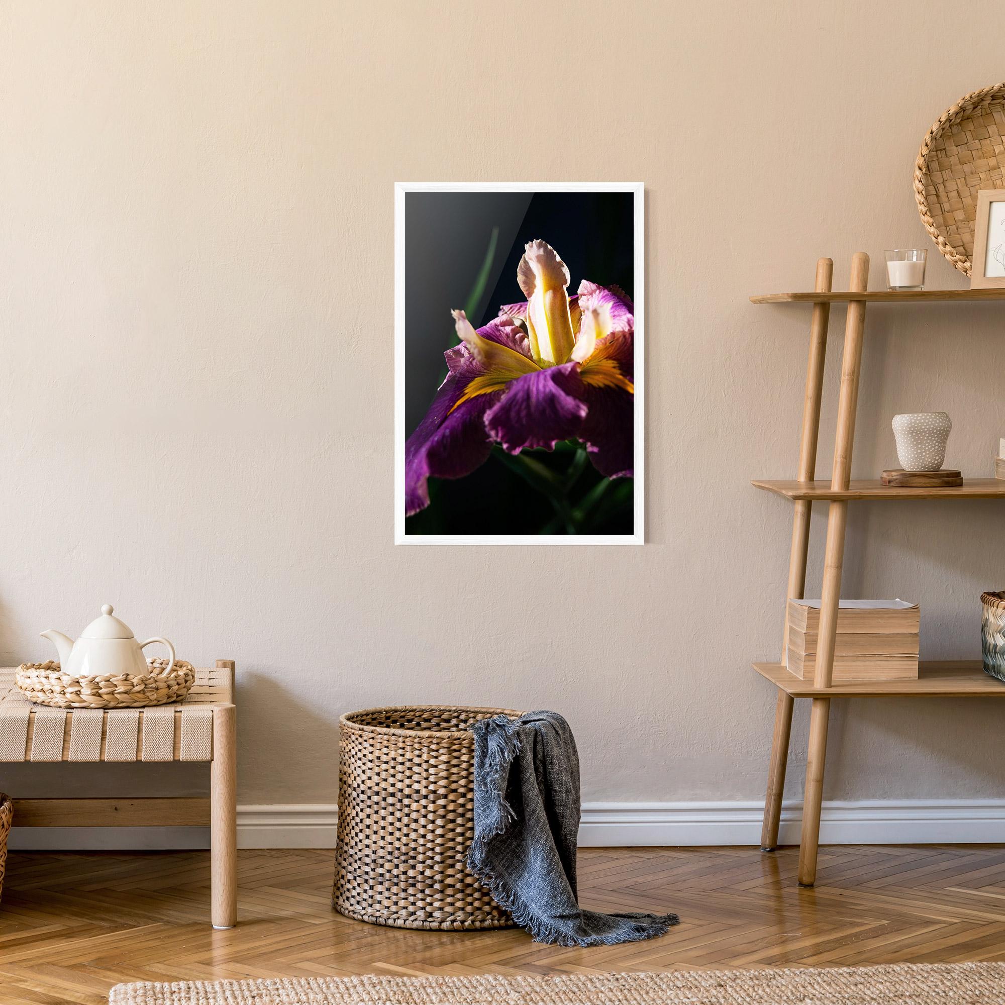 Keretezett Poszter Pastel Yellow Iris mockup 9