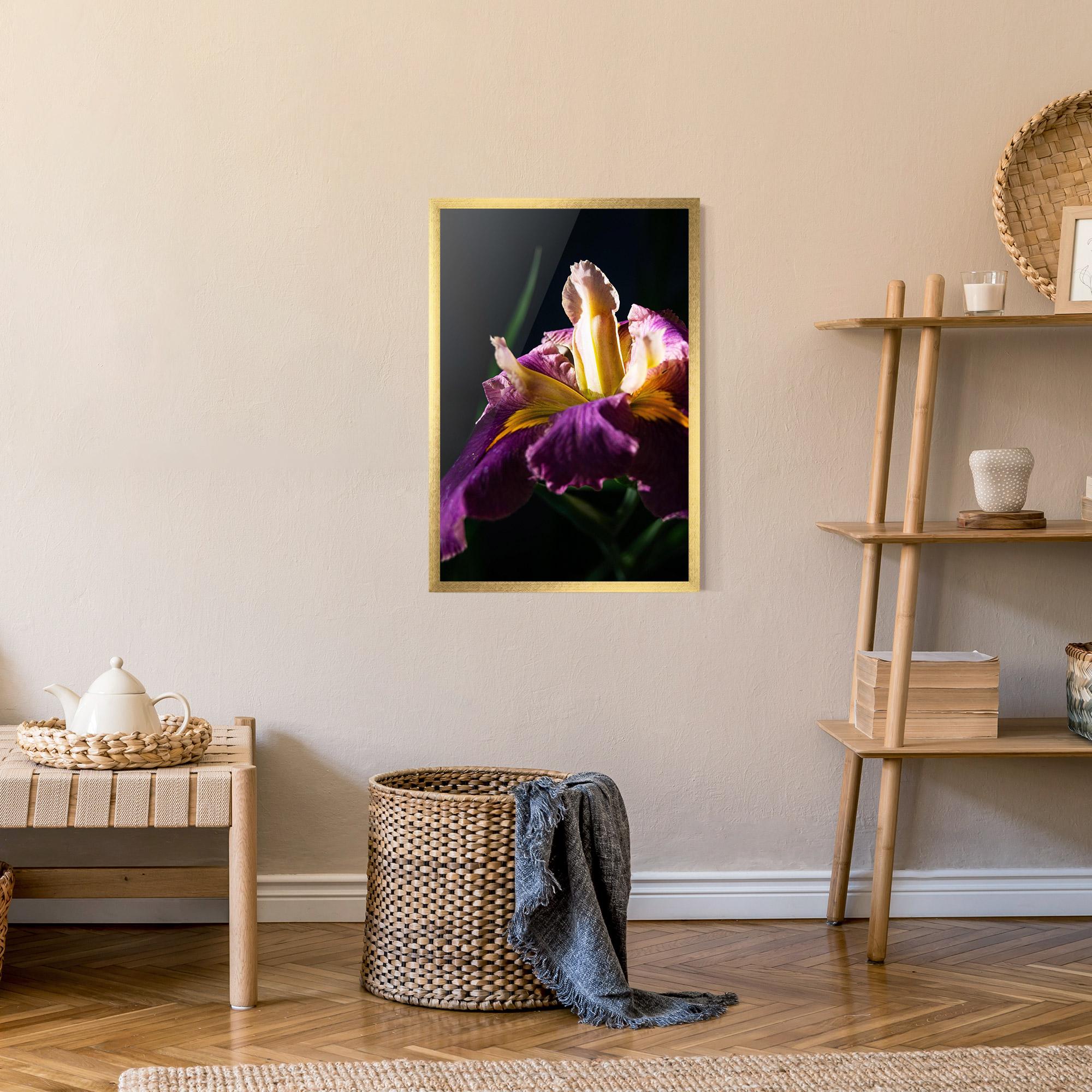 Keretezett Poszter Pastel Yellow Iris mockup 9