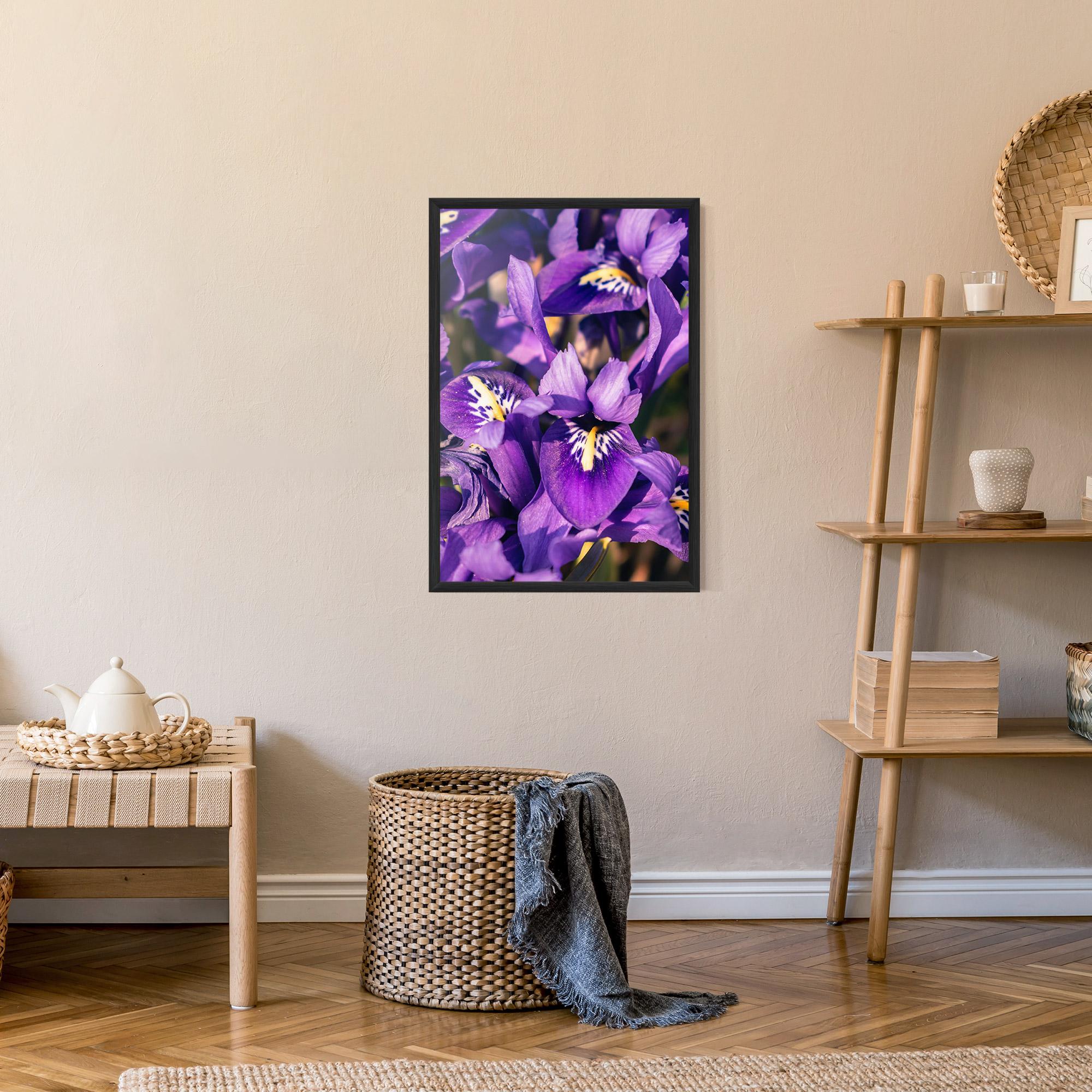 Keretezett Poszter Small Purple Iris mockup 9