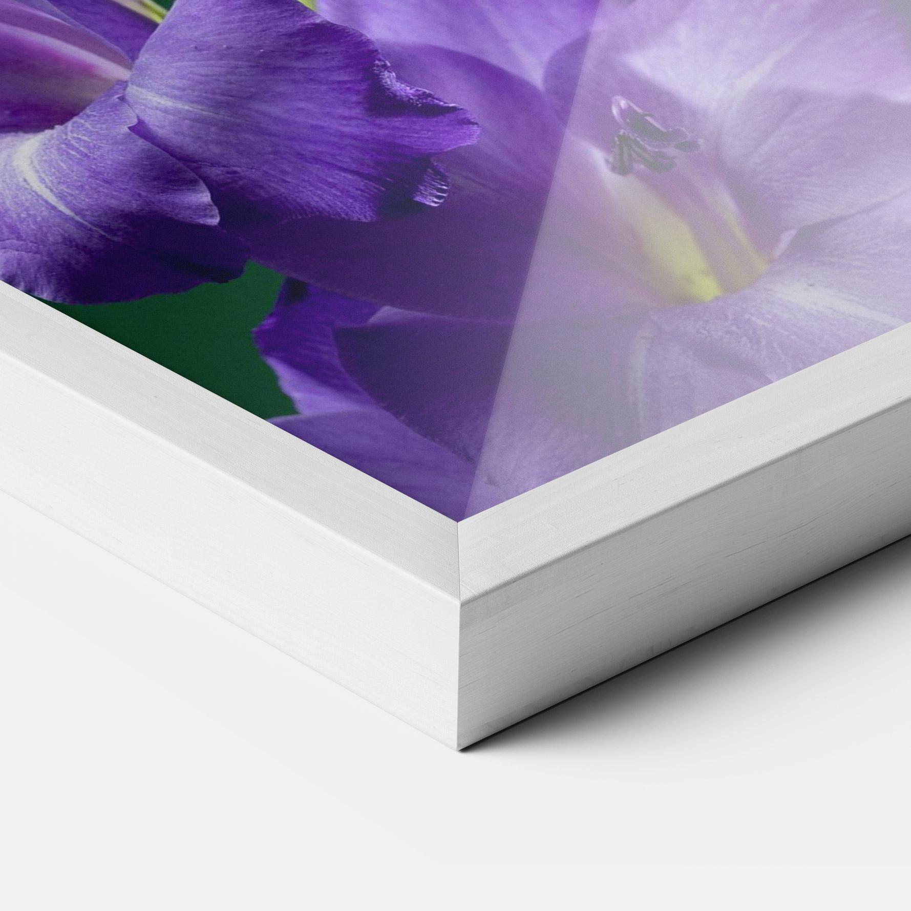 Keretezett Poszter Iris On Green mockup 3