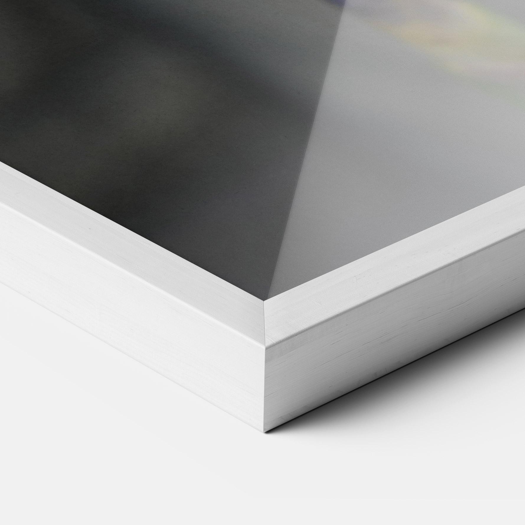 Keretezett Poszter Purple Iris On Gray mockup 3