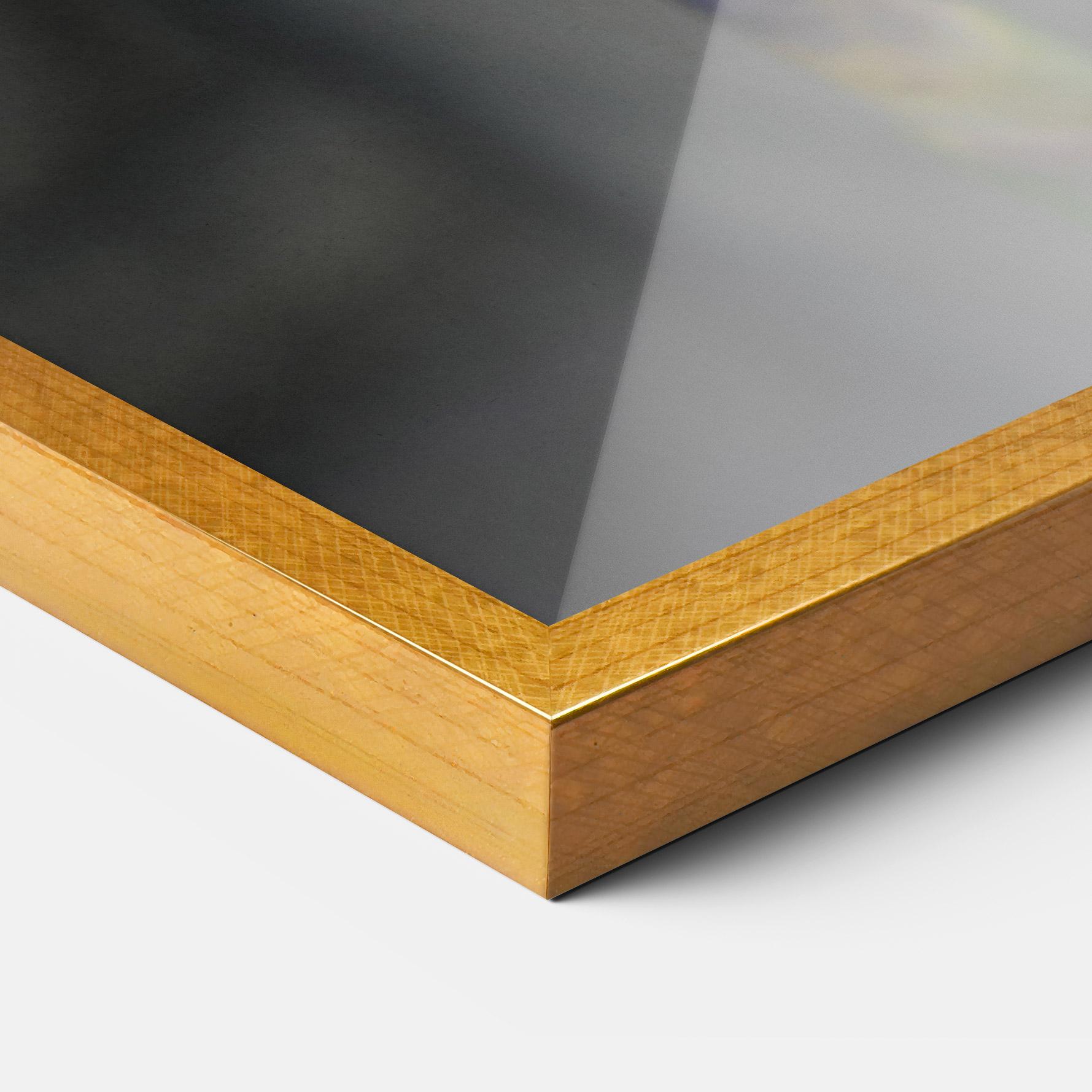 Keretezett Poszter Purple Iris On Gray mockup 3