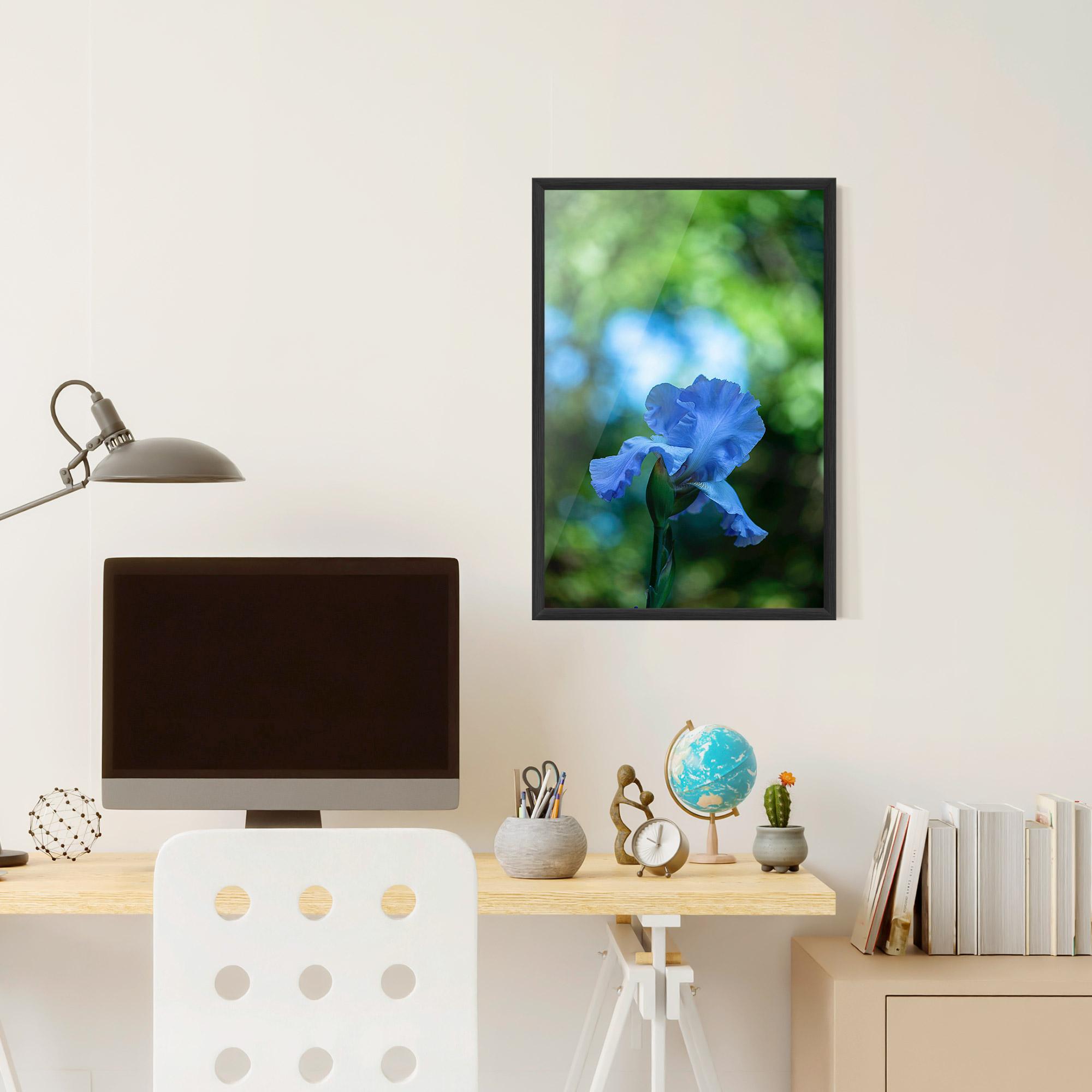 Keretezett Poszter Blue Iris In The Garden mockup 6