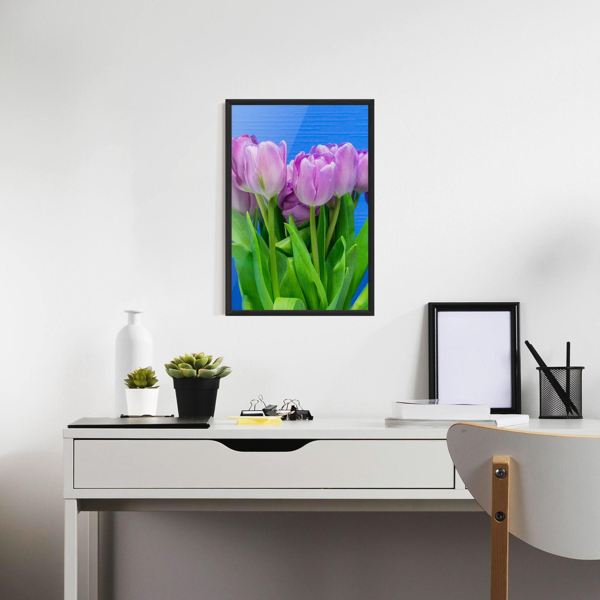 Keretezett Poszter Purple Tulips On Blue mockup 7