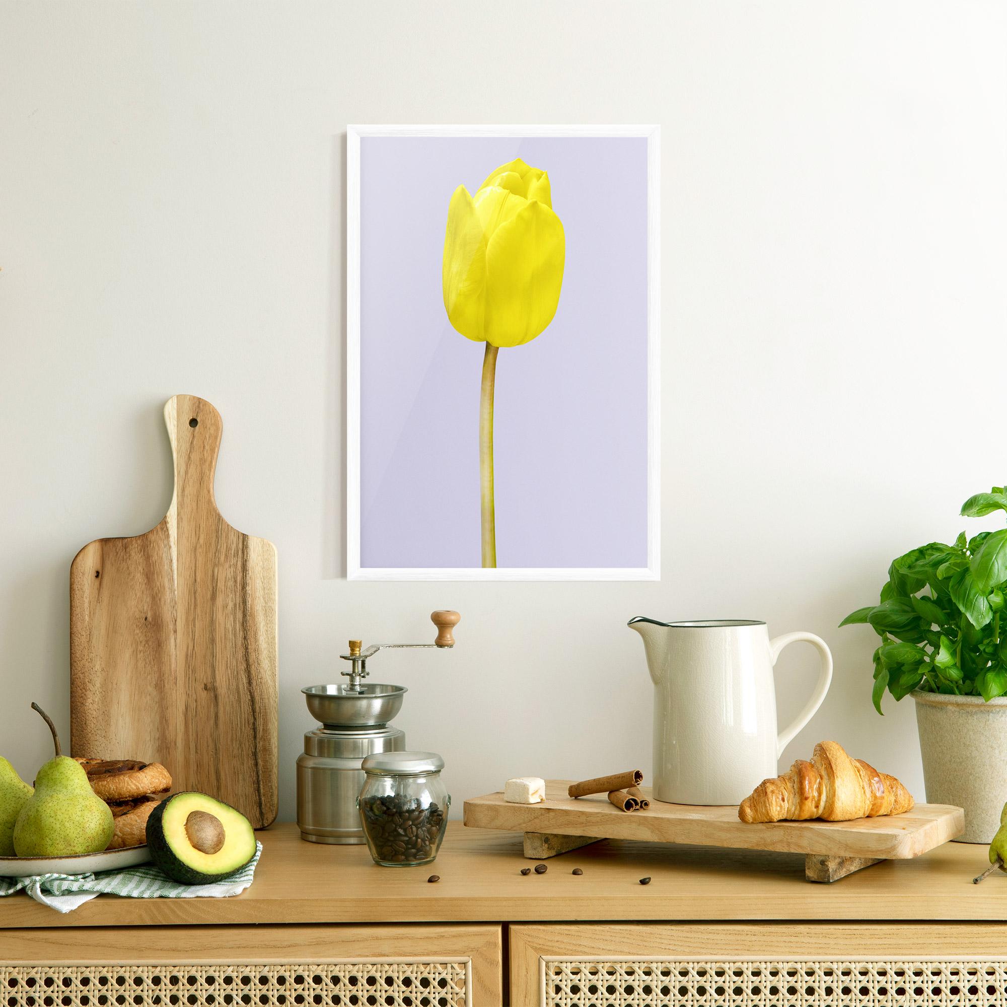 Keretezett Poszter One Yellow Tulip mockup 8