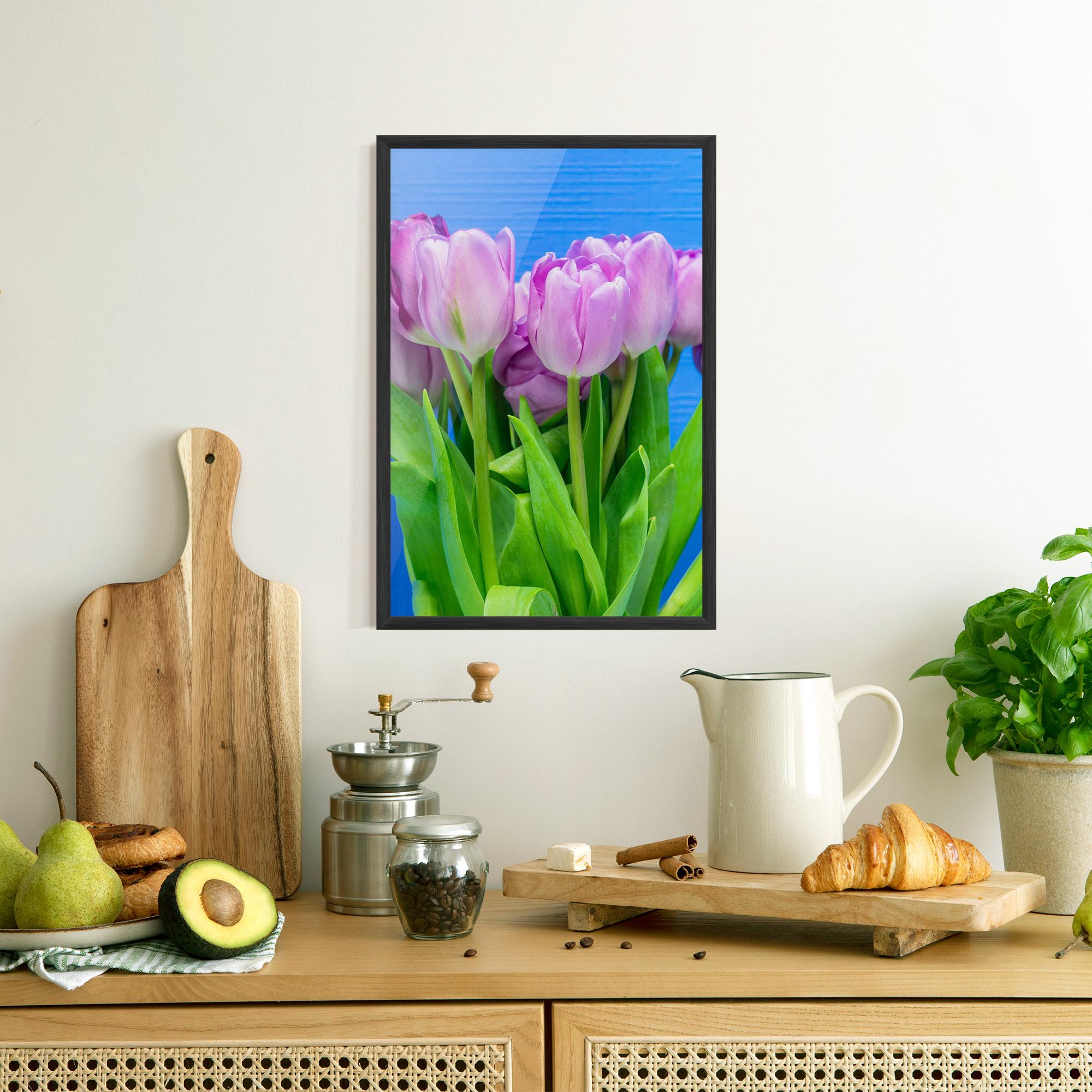 Keretezett Poszter Purple Tulips On Blue mockup 8