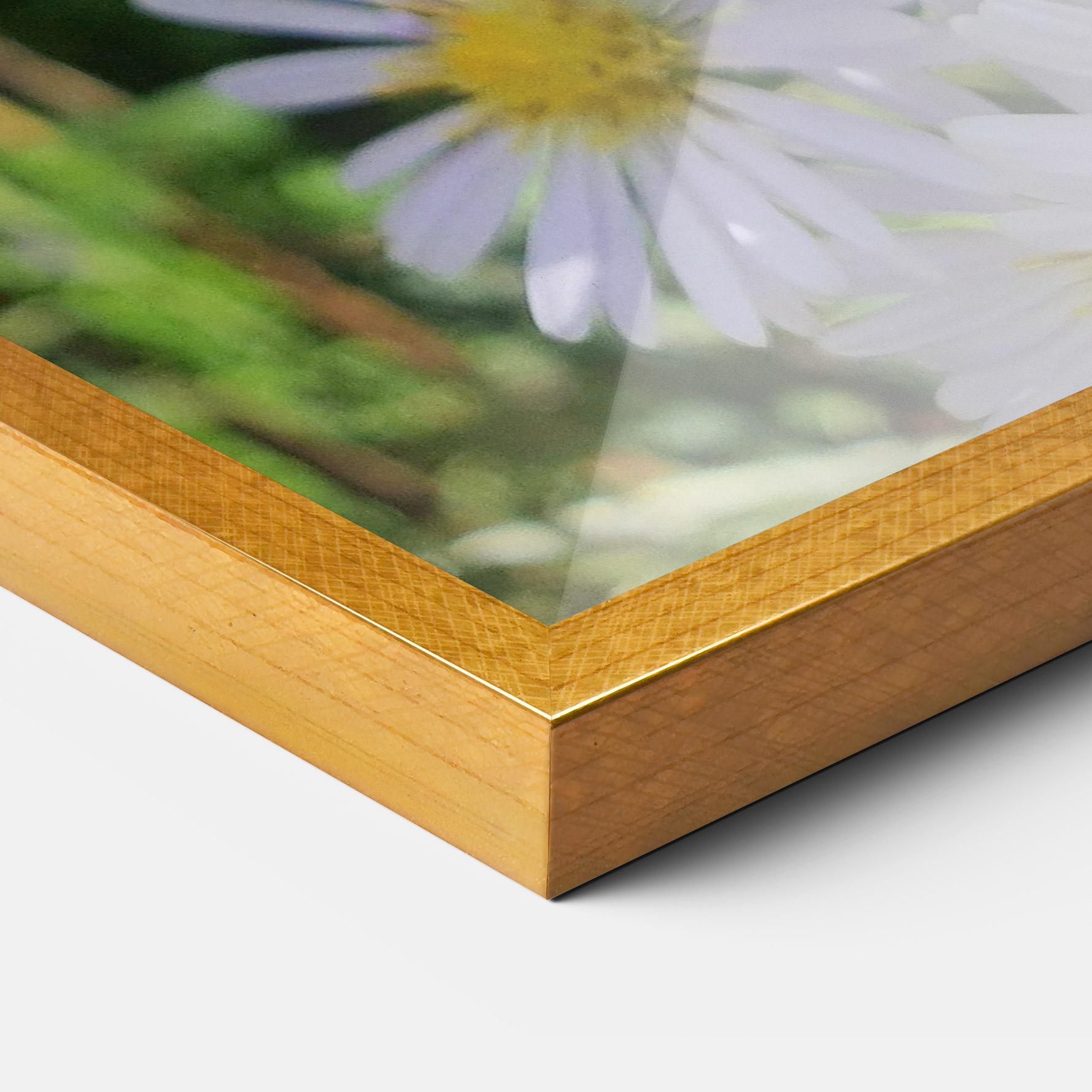 Keretezett Poszter Bee On Light Purple Daisy mockup 3