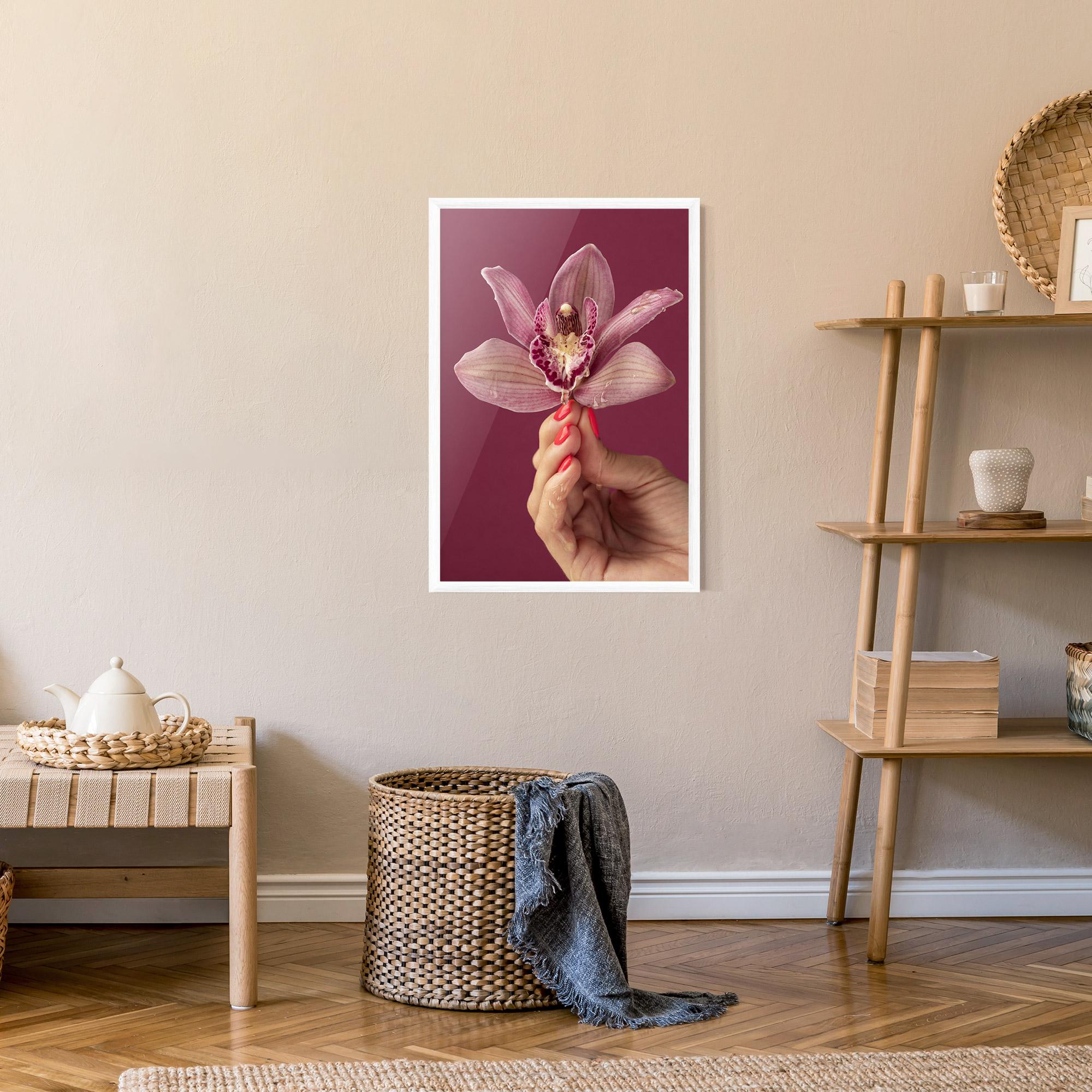 Keretezett Poszter Orchid Holding mockup 9