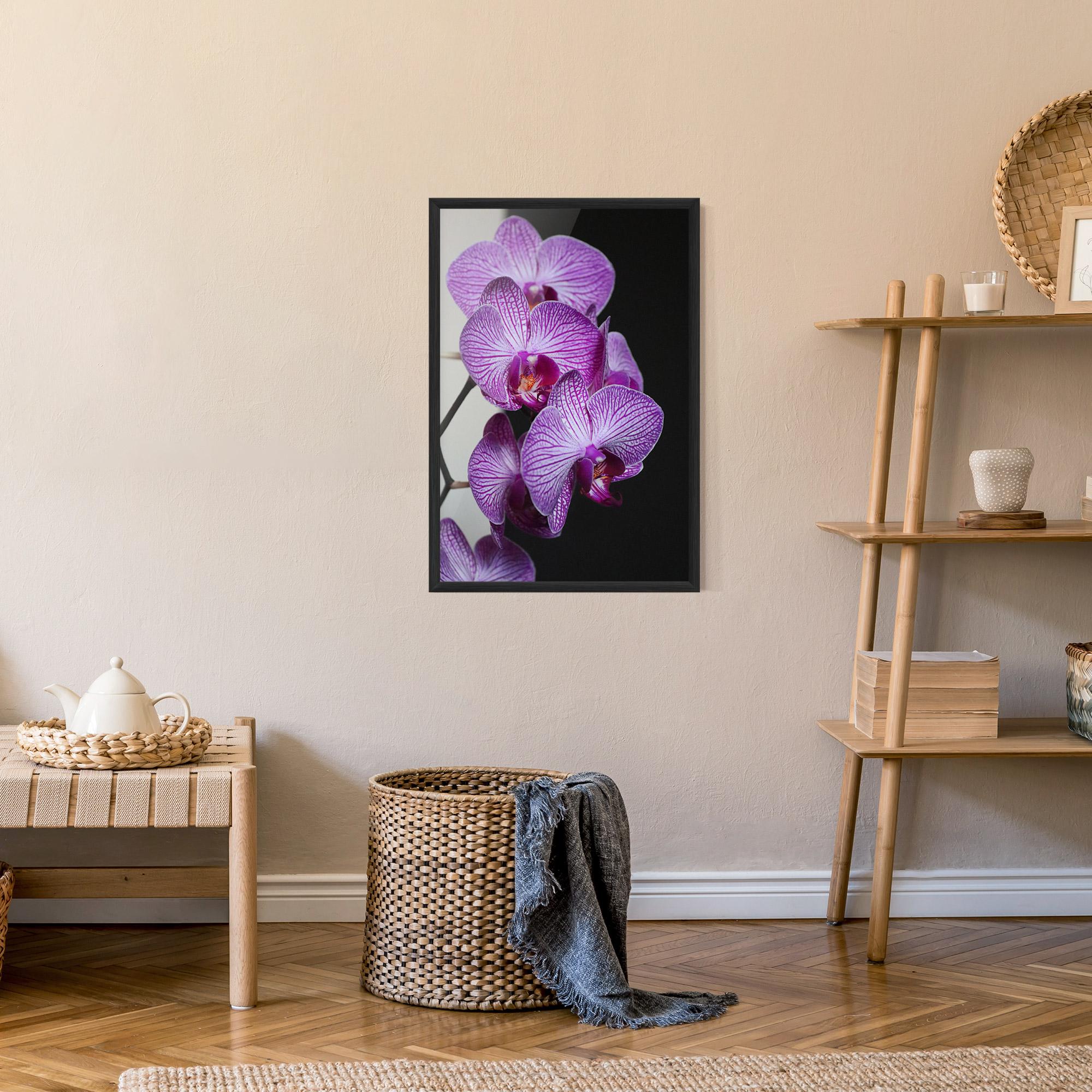Keretezett Poszter Purple Orchid On Black mockup 9