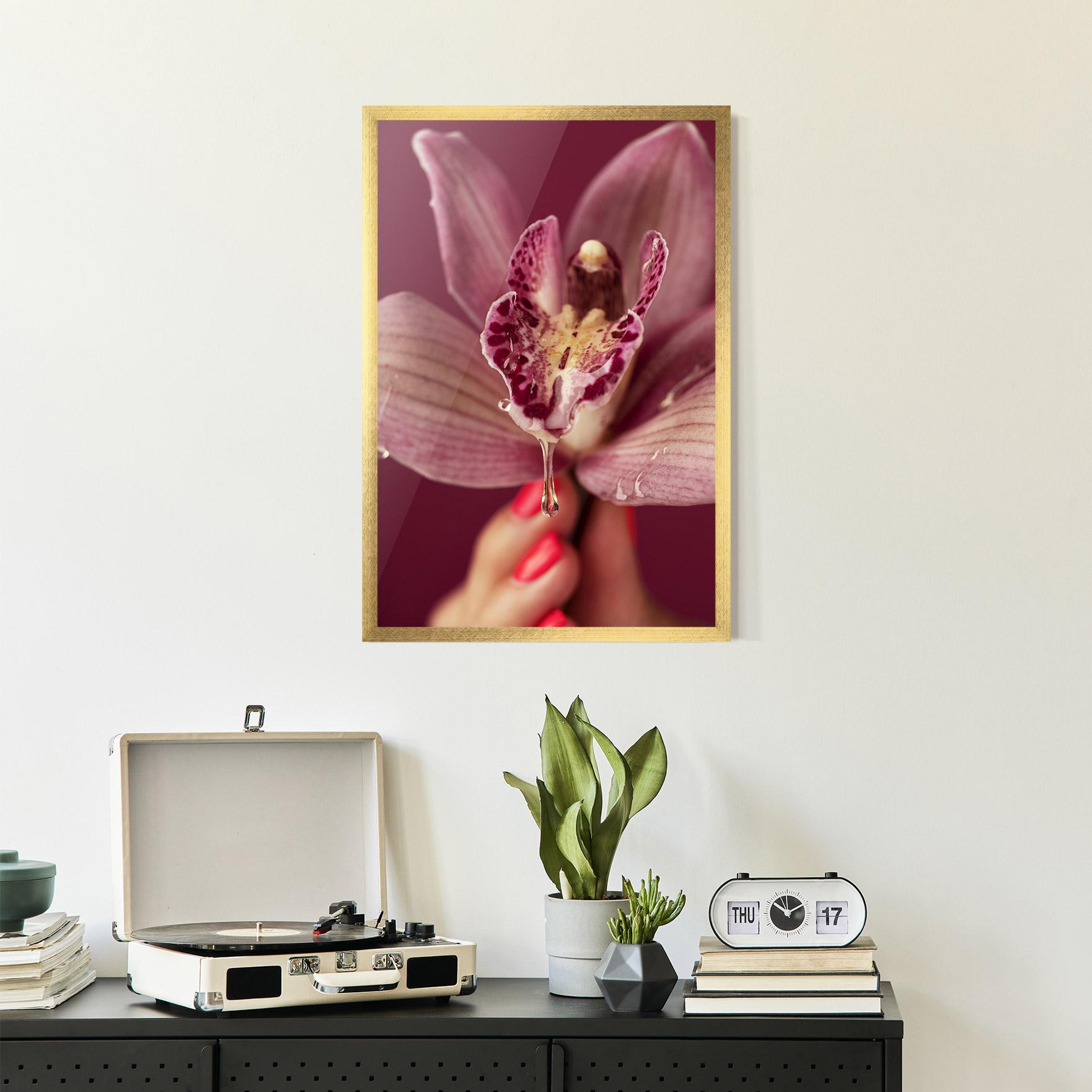 Keretezett Poszter Wet Orchid mockup 2
