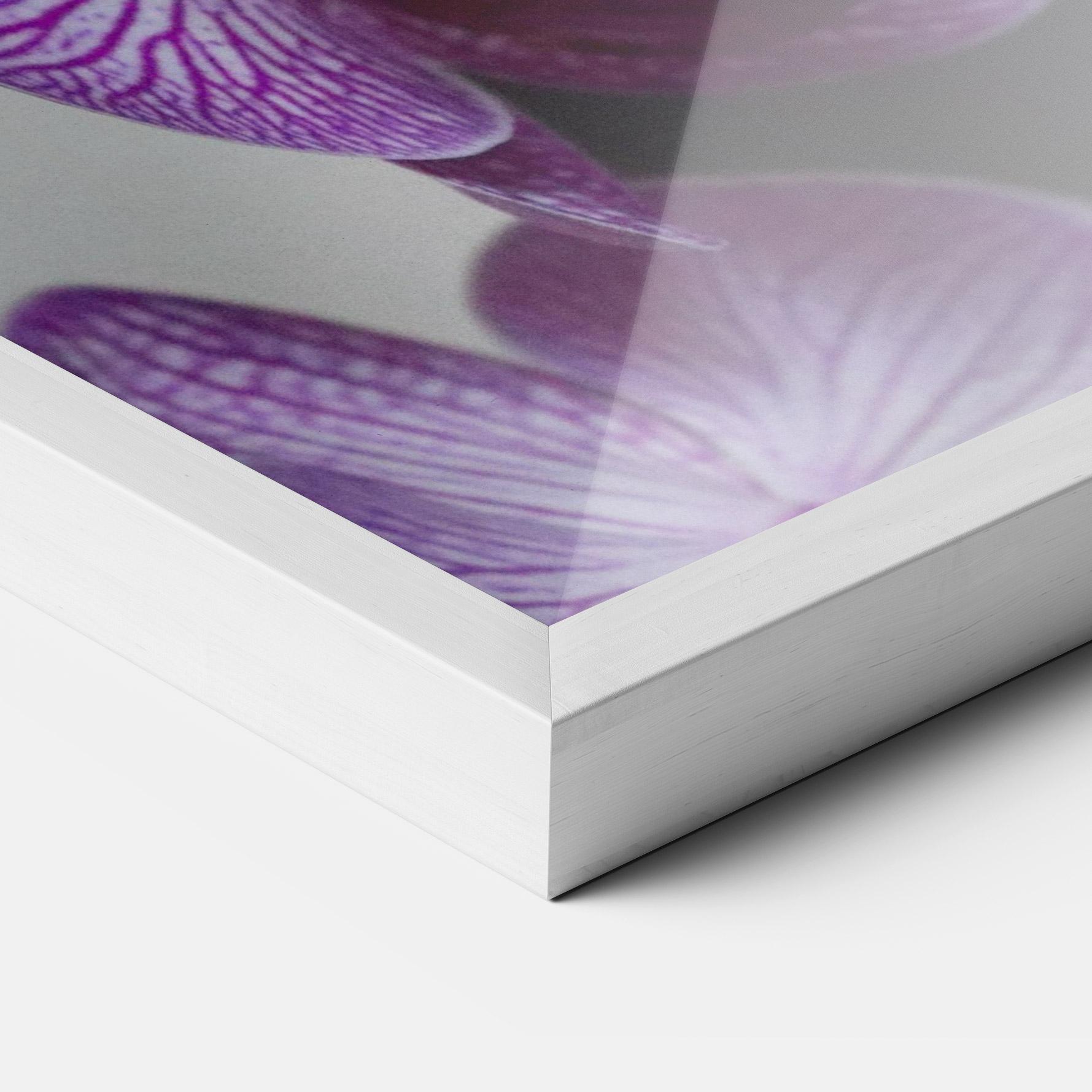 Keretezett Poszter Purple Orchid On Black mockup 3