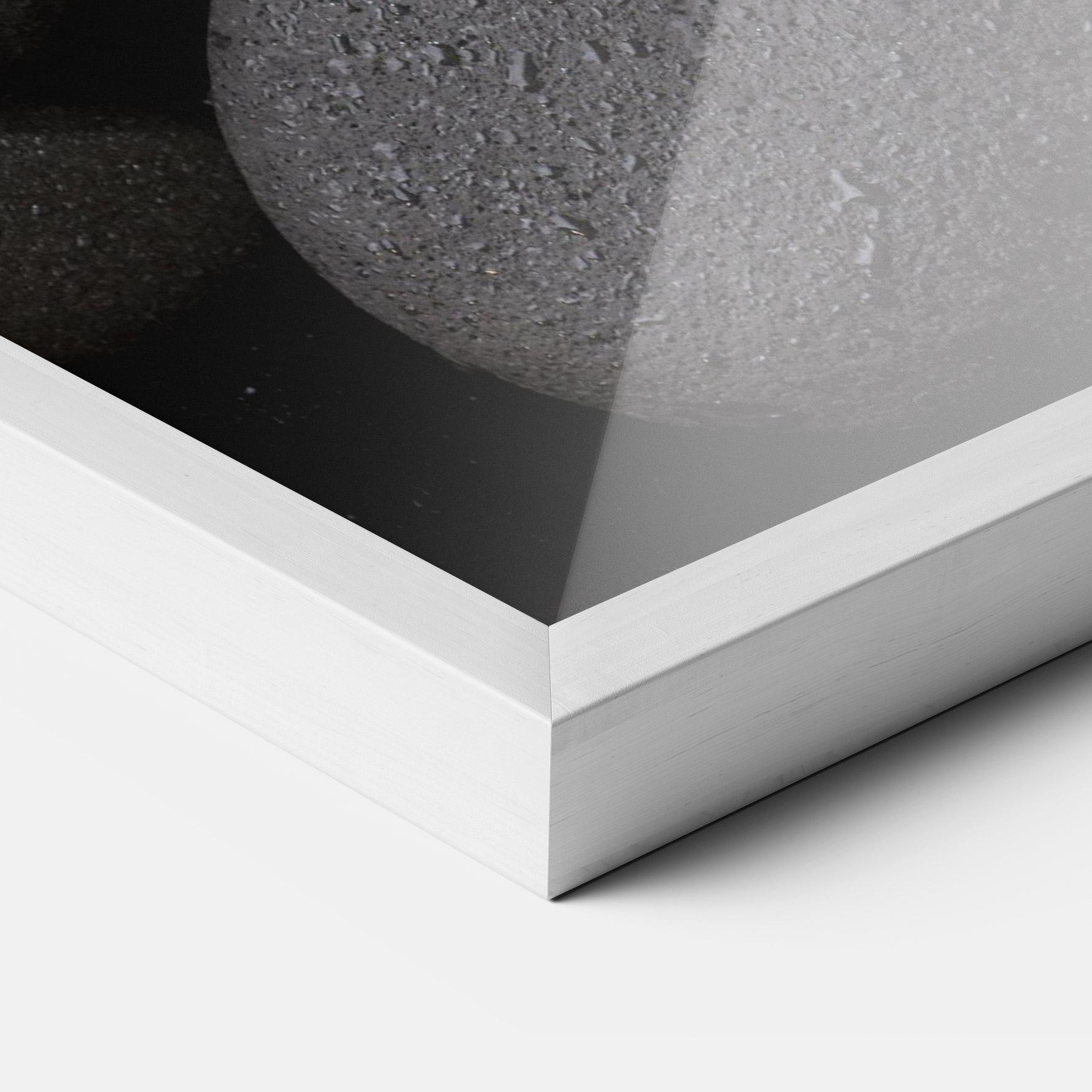 Keretezett Poszter Purple Orchid On Rocks mockup 3