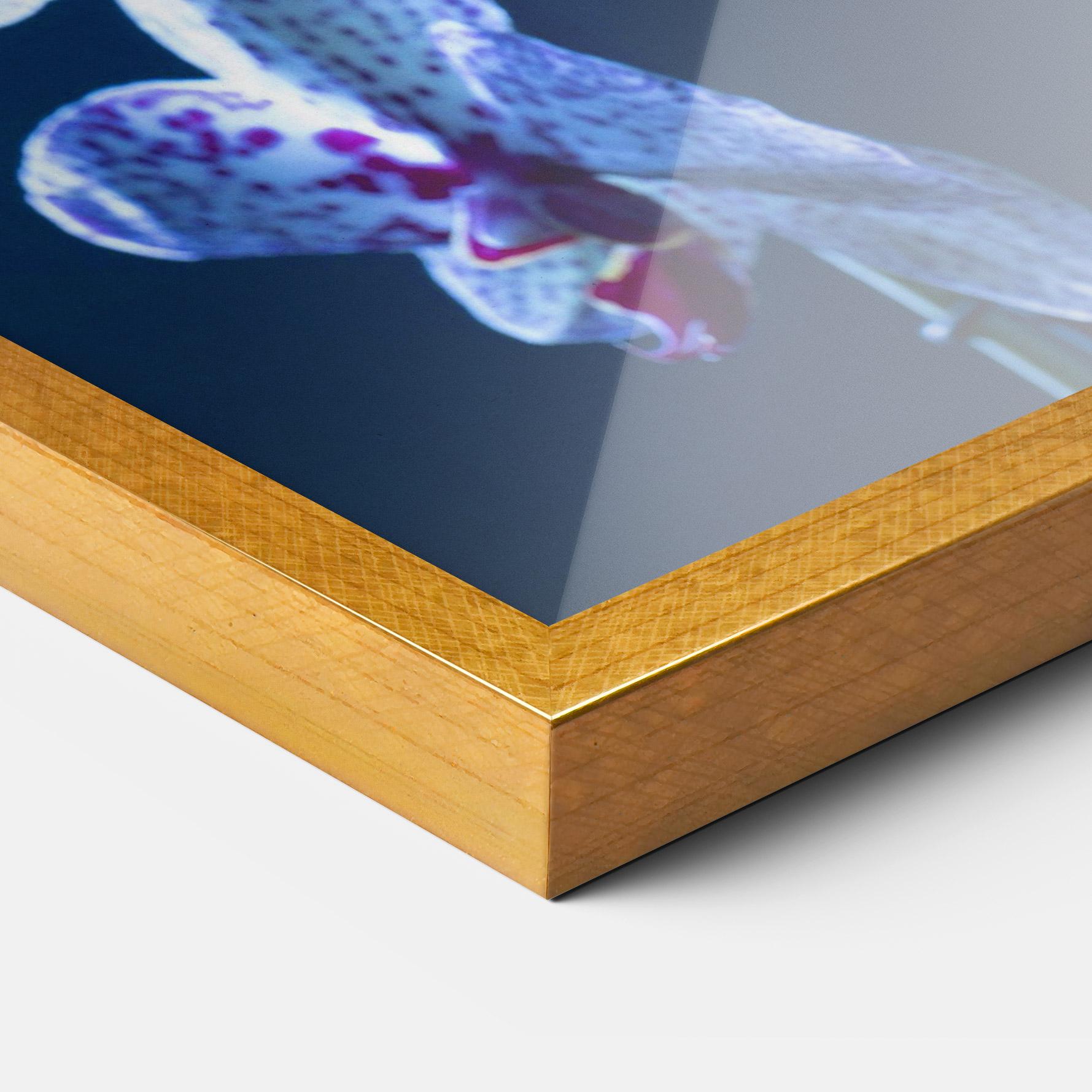 Keretezett Poszter Blue Light Orchid mockup 3