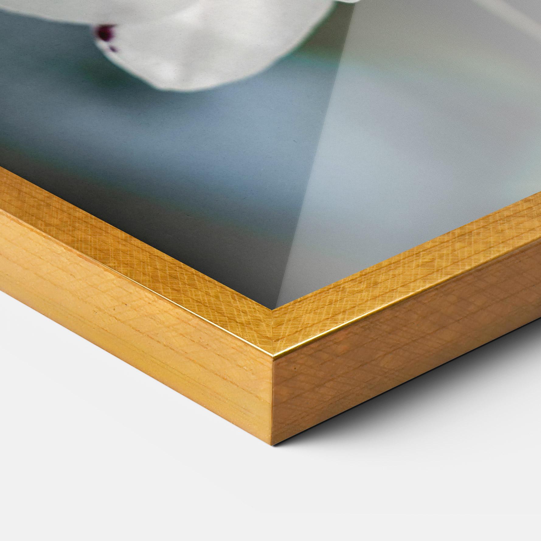 Keretezett Poszter Dark Purple Orchid mockup 3