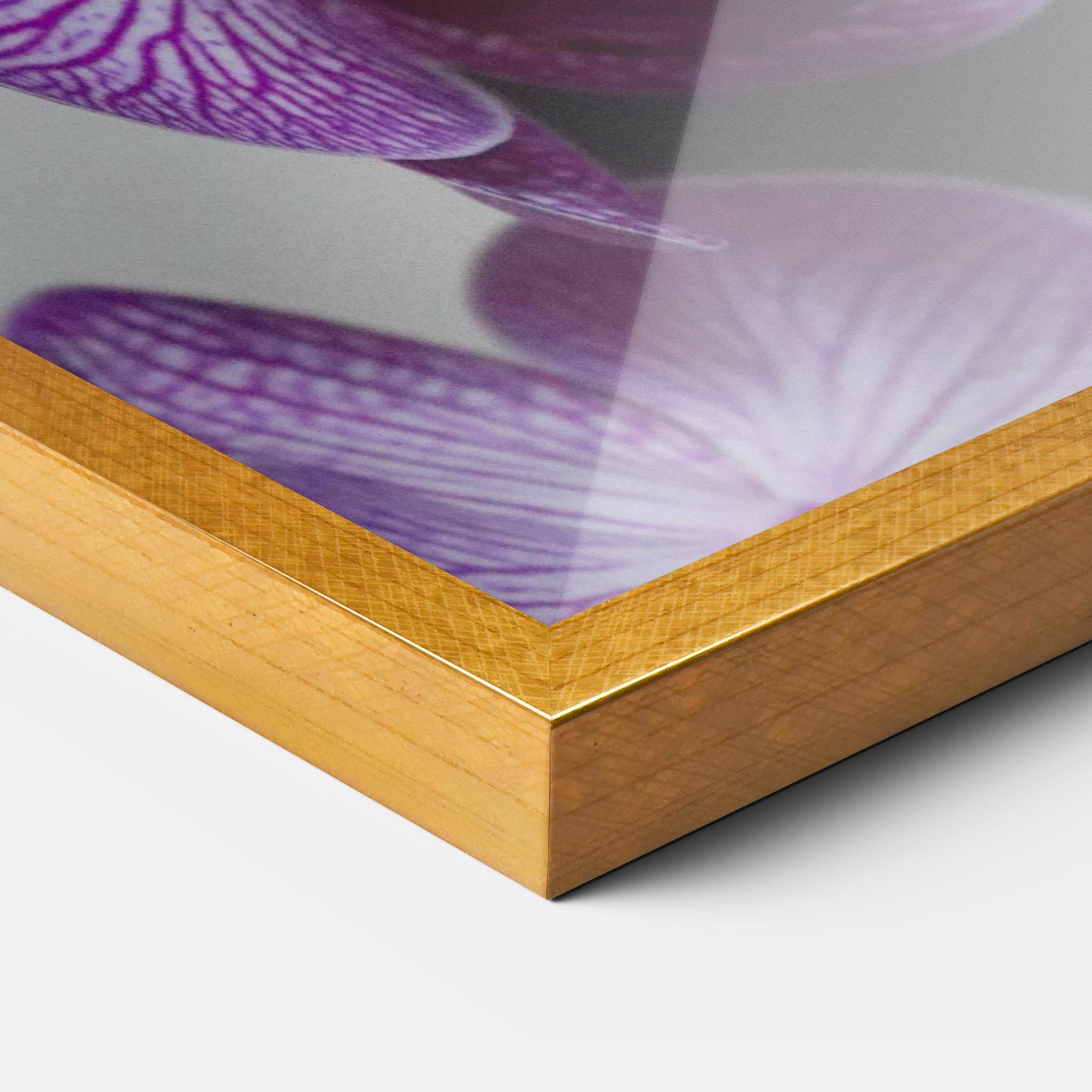 Keretezett Poszter Purple Orchid On Black mockup 3