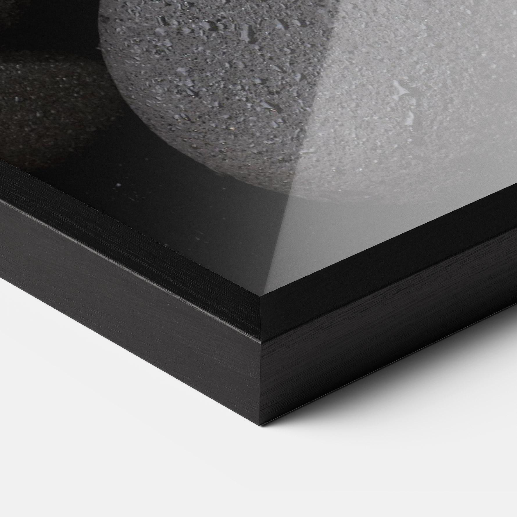 Keretezett Poszter Purple Orchid On Rocks mockup 3