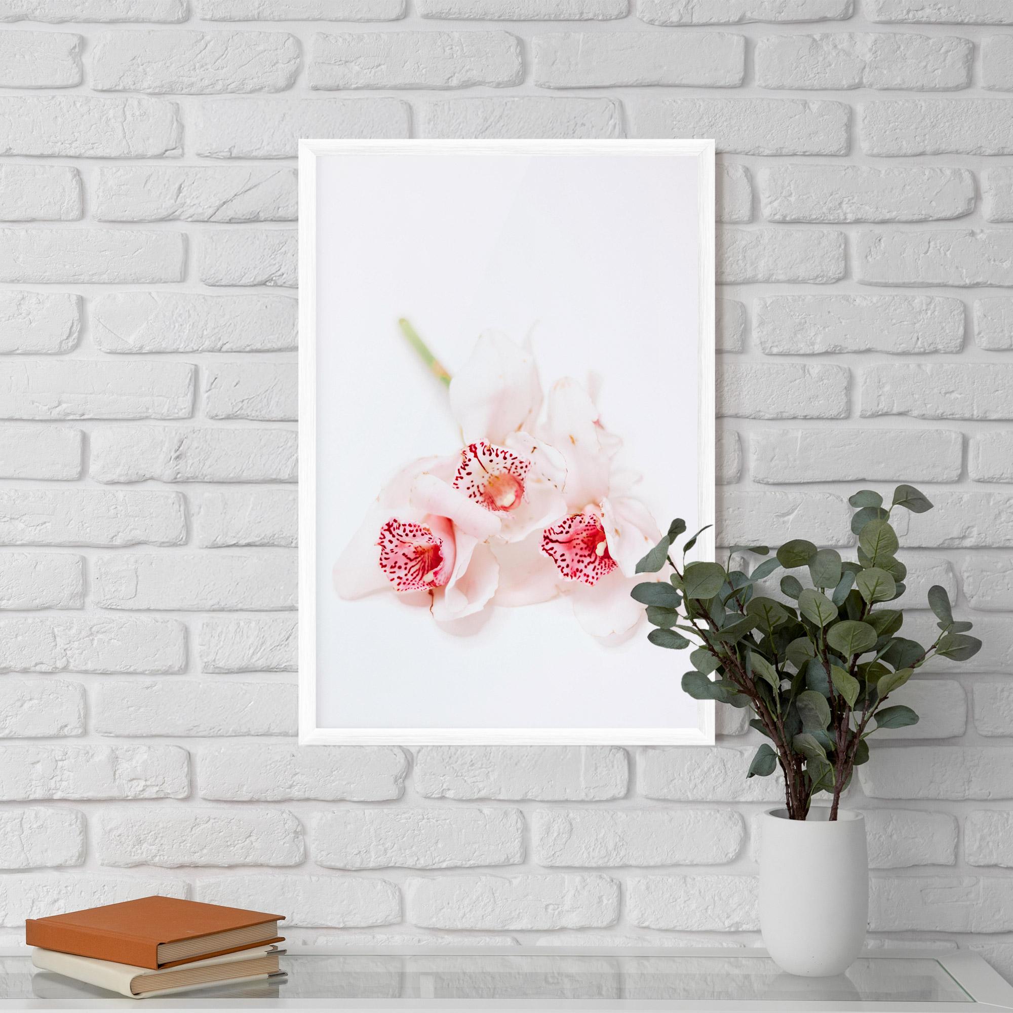 Keretezett Poszter White Orchid With Pink mockup 5