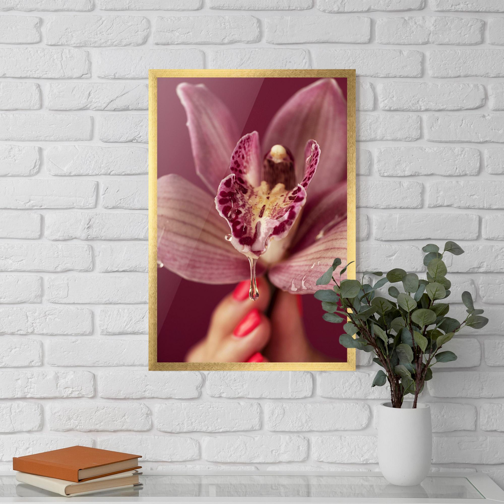 Keretezett Poszter Wet Orchid mockup 5