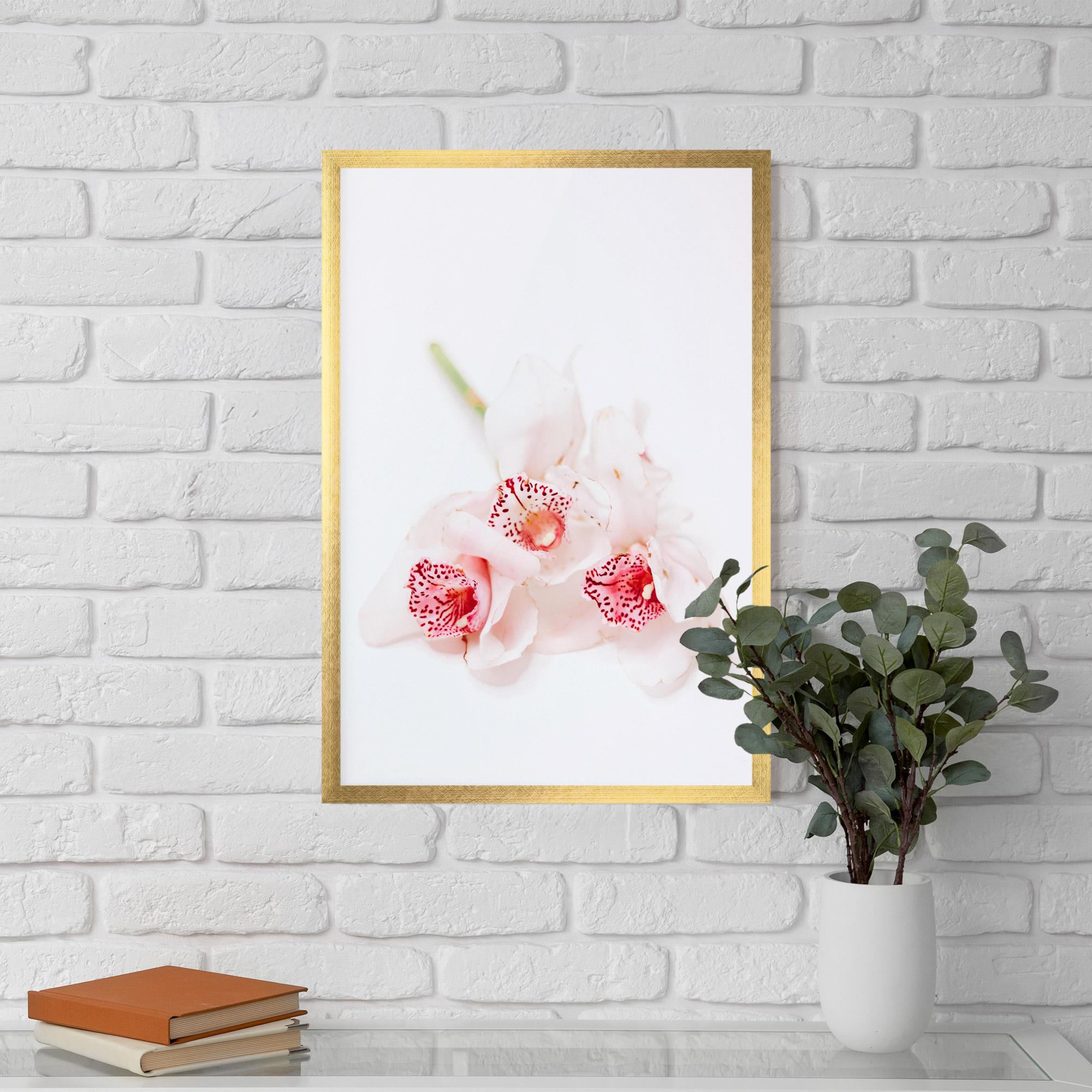 Keretezett Poszter White Orchid With Pink mockup 5