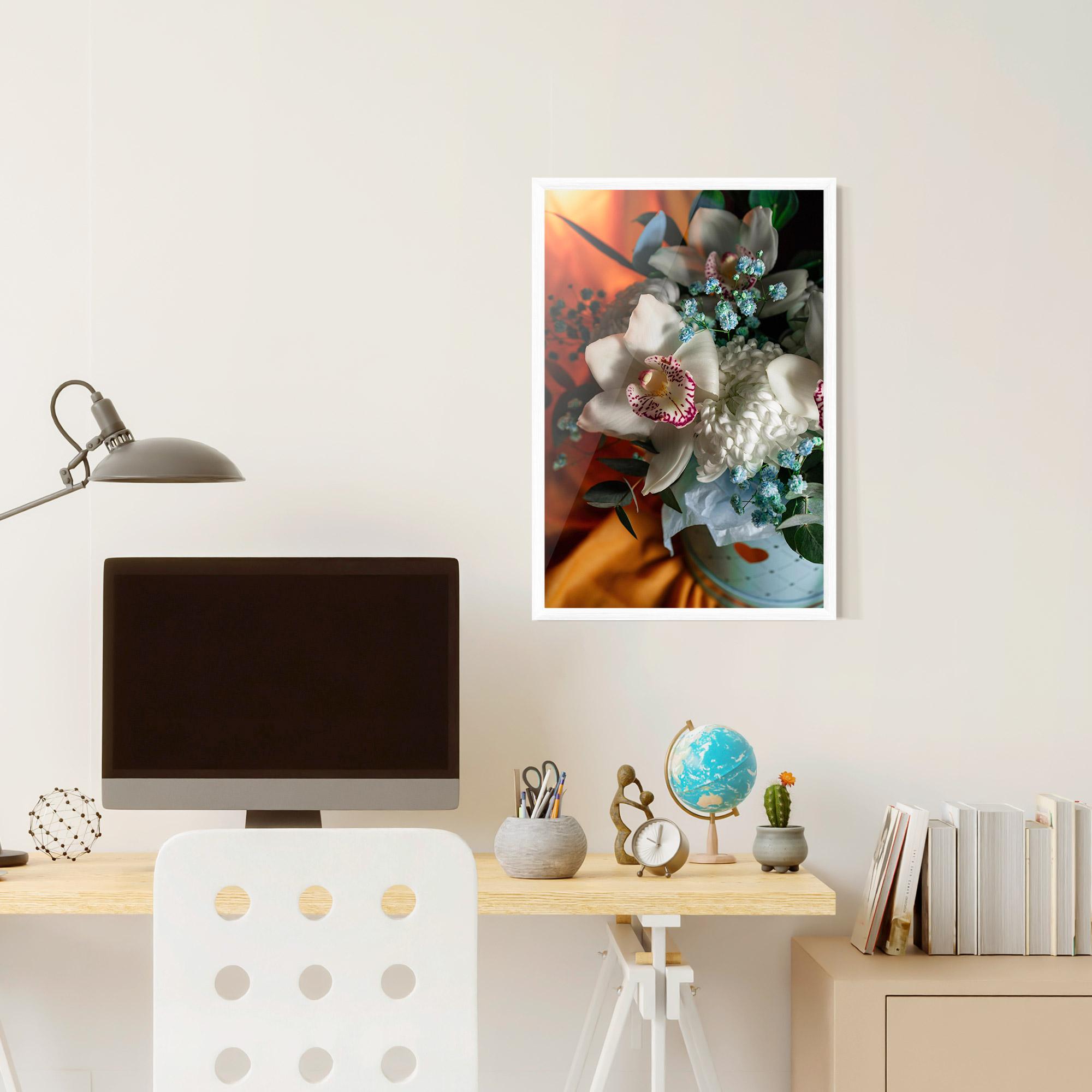 Keretezett Poszter Orchid In Vase mockup 6