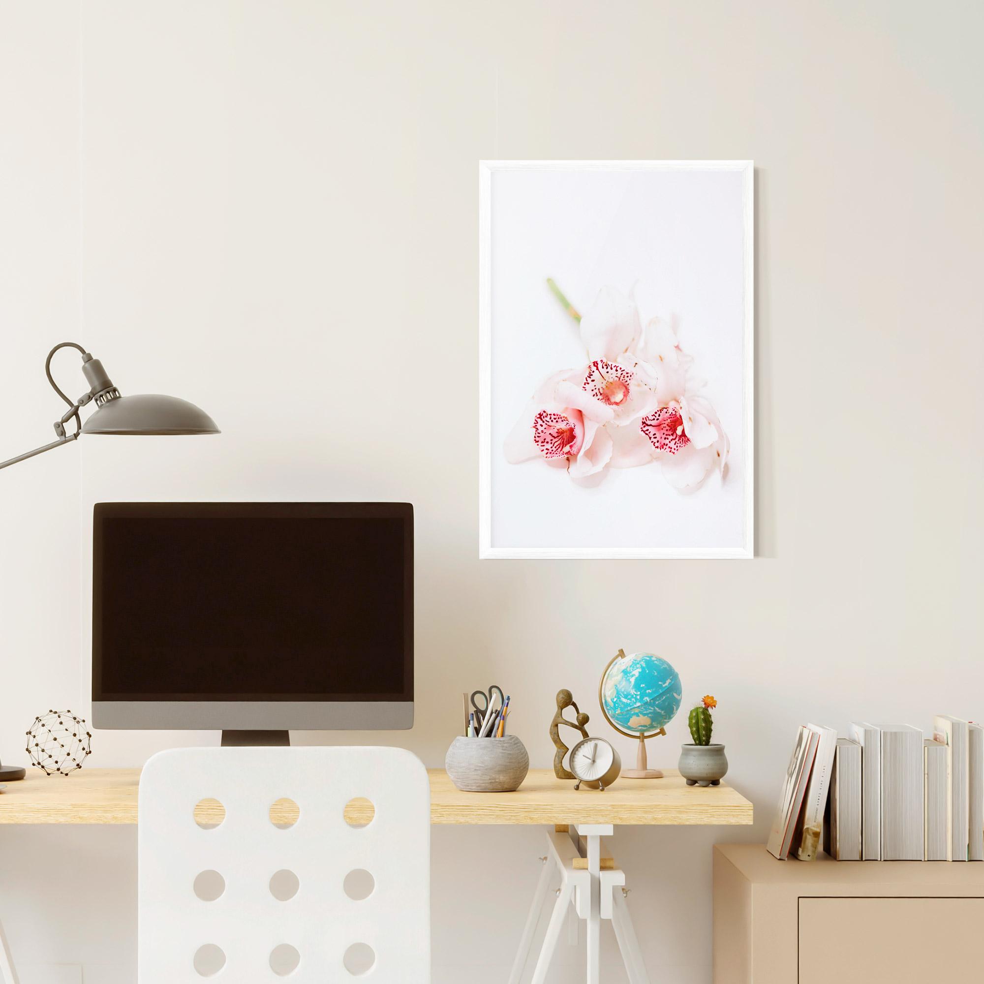 Keretezett Poszter White Orchid With Pink mockup 6