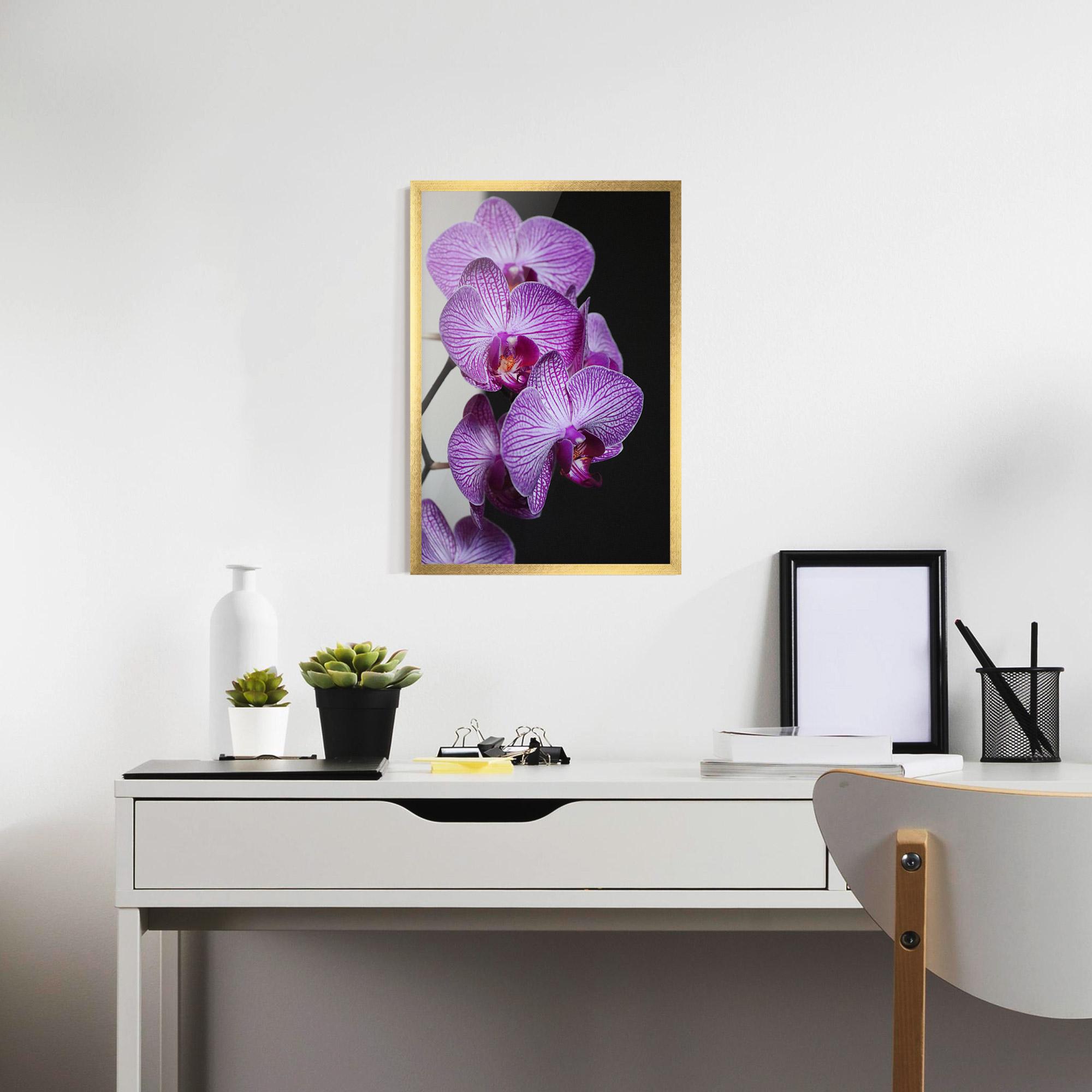 Keretezett Poszter Purple Orchid On Black mockup 7