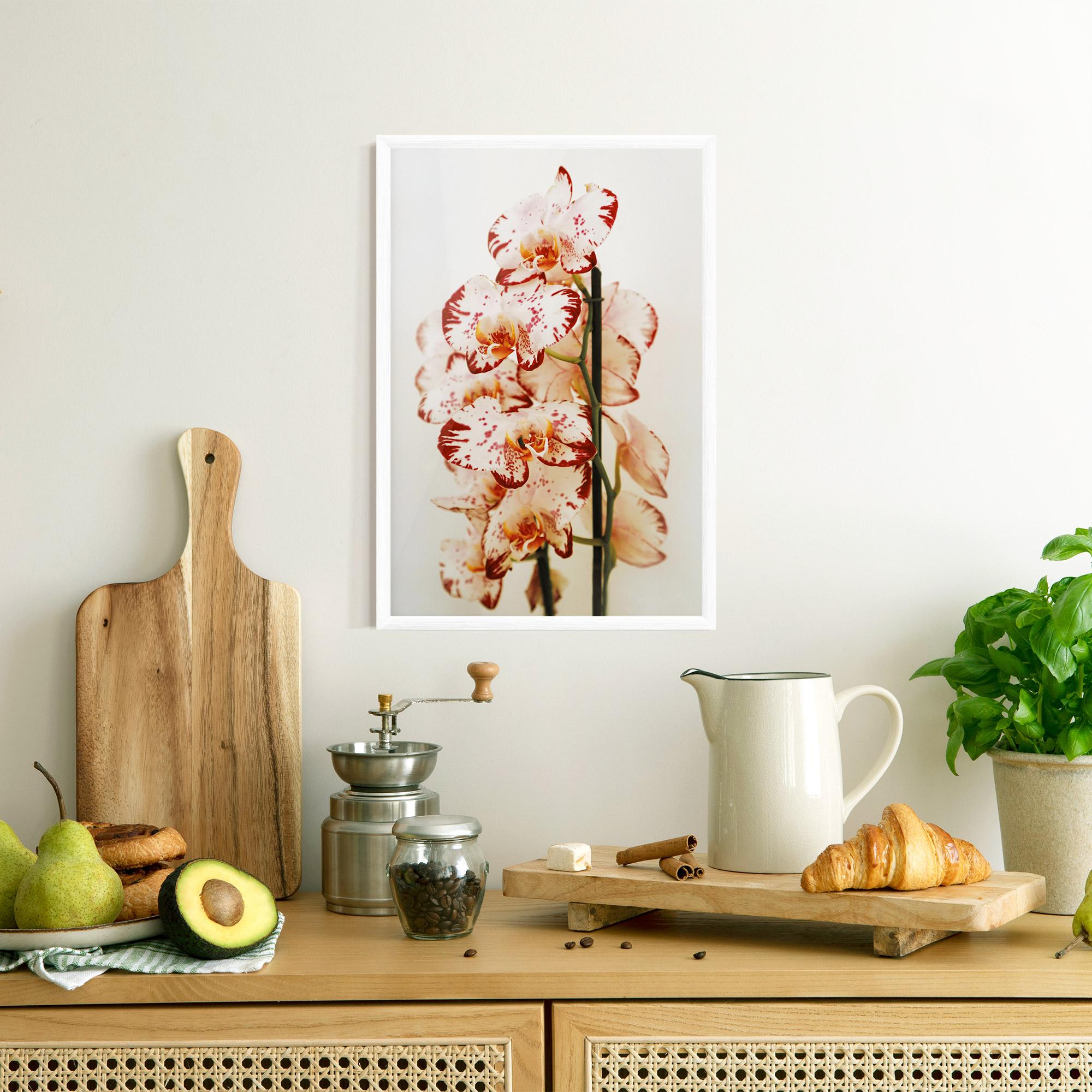 Keretezett Poszter Red White Orchids mockup 8