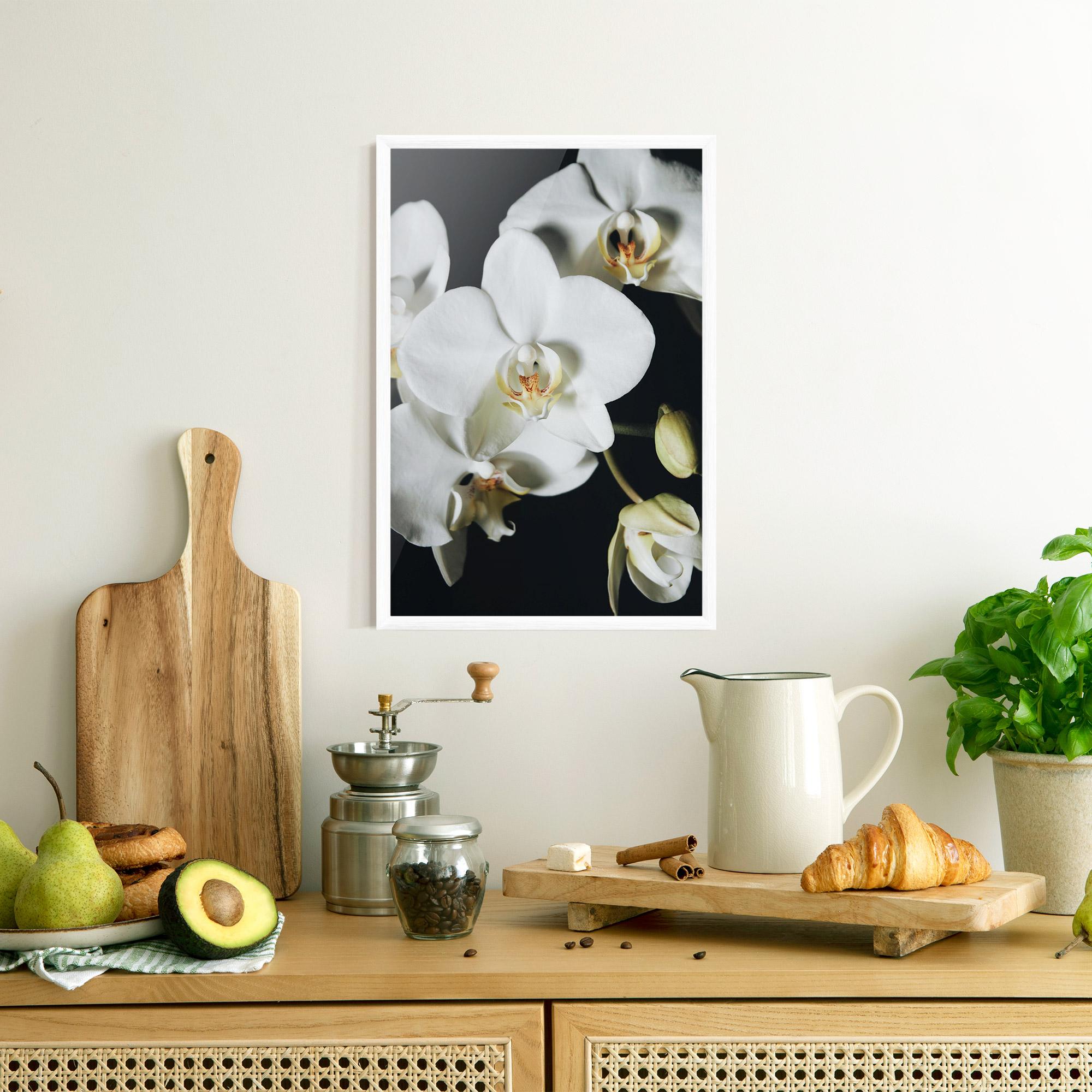 Keretezett Poszter White Orchid On Black mockup 8