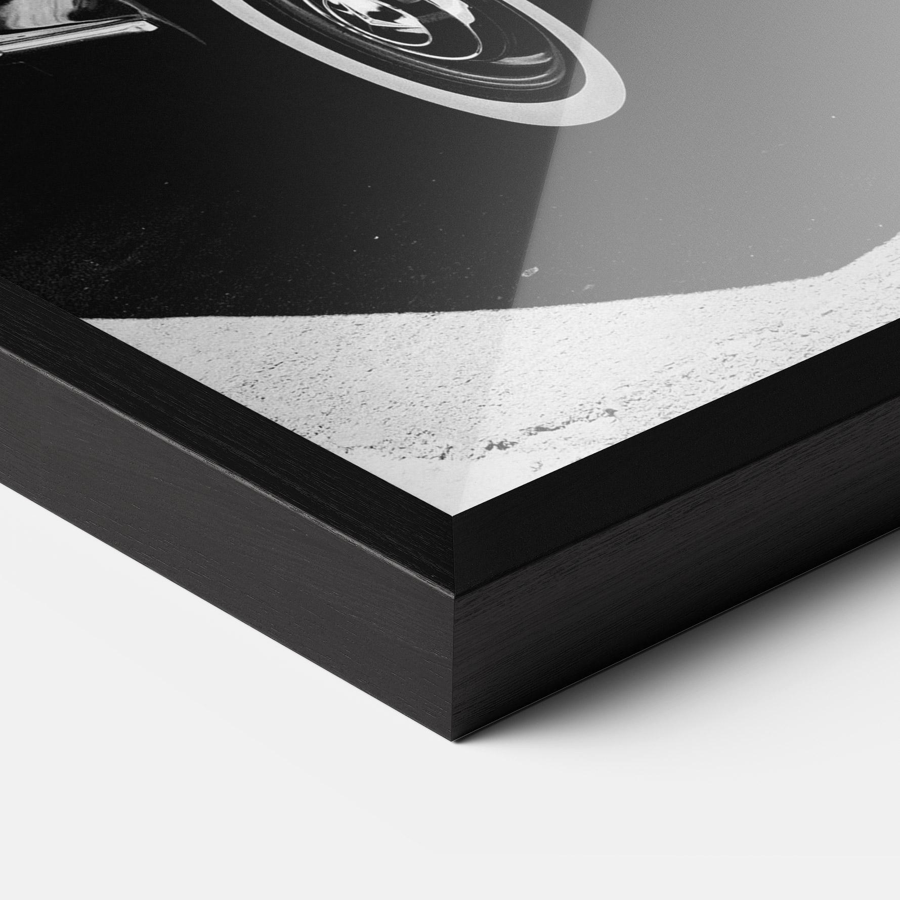 Keretezett Poszter Old Black Car mockup 3