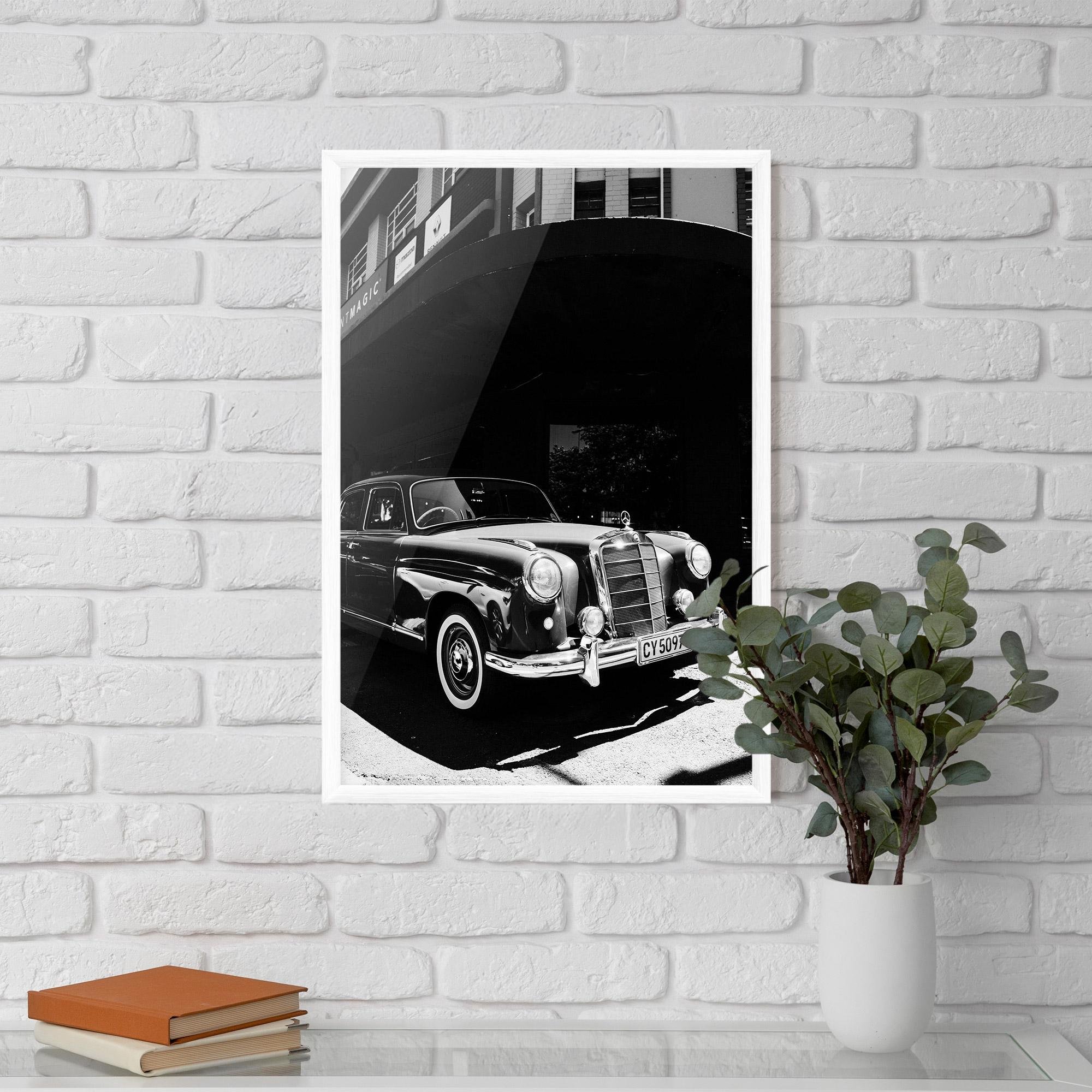 Keretezett Poszter Old Black Car mockup 5