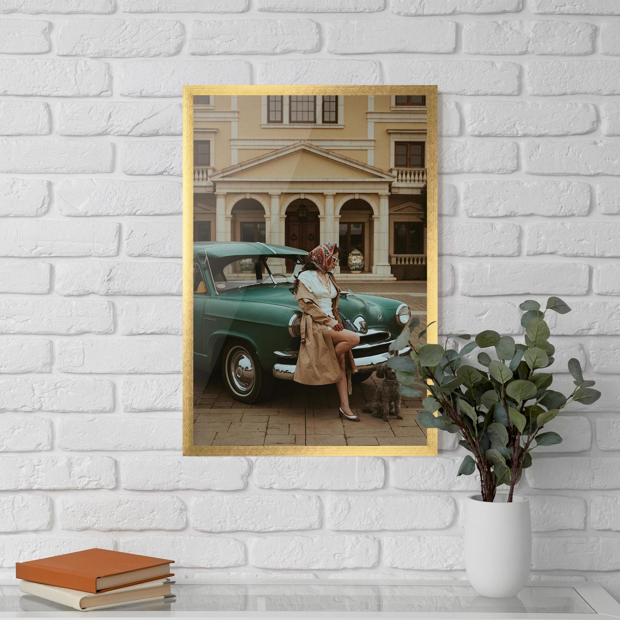 Keretezett Poszter Vintage Lady Car mockup 5