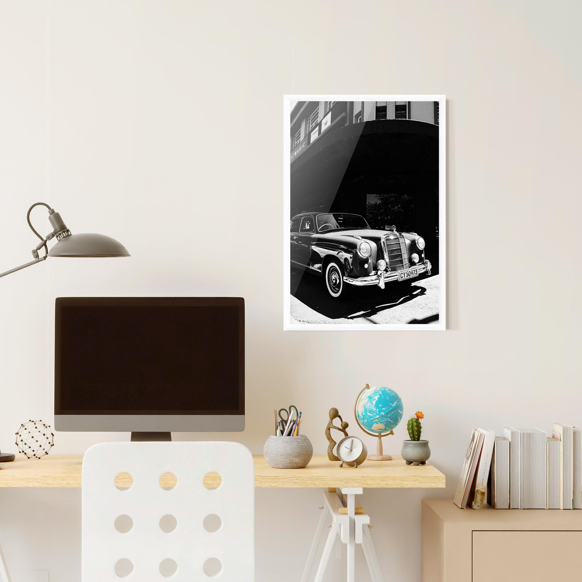 Keretezett Poszter Old Black Car mockup 6