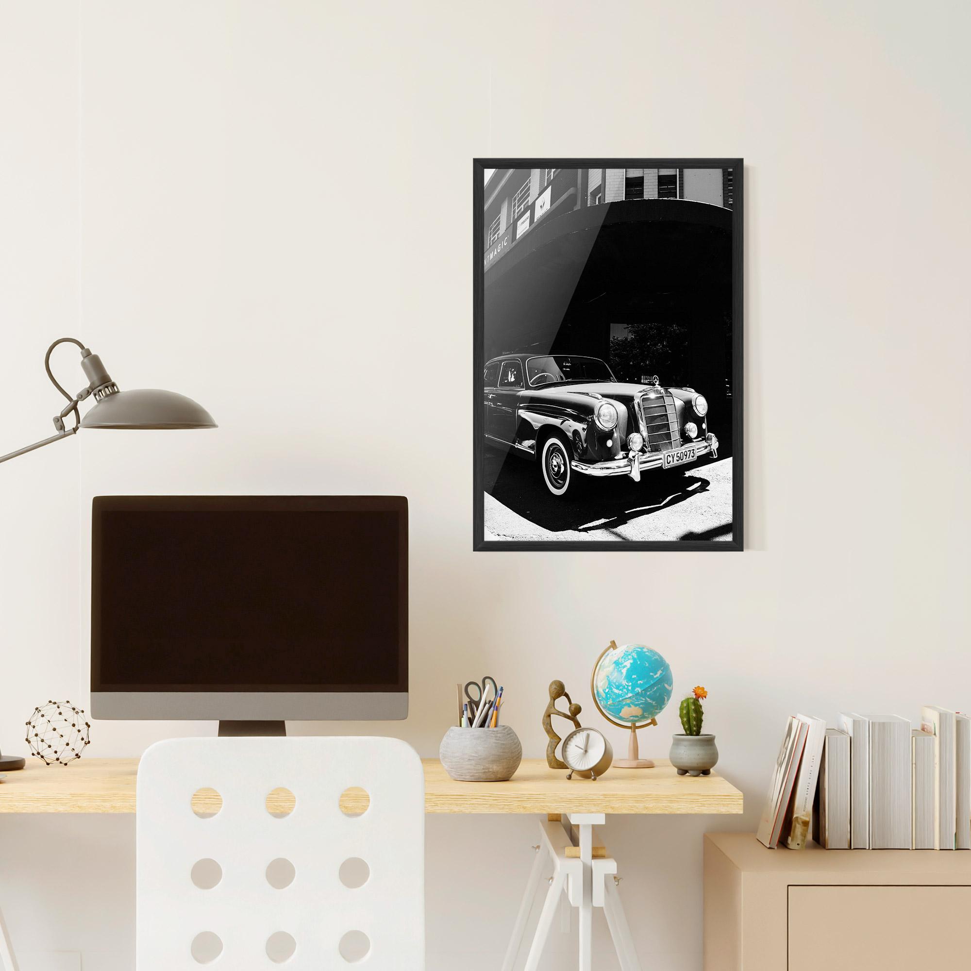 Keretezett Poszter Old Black Car mockup 6