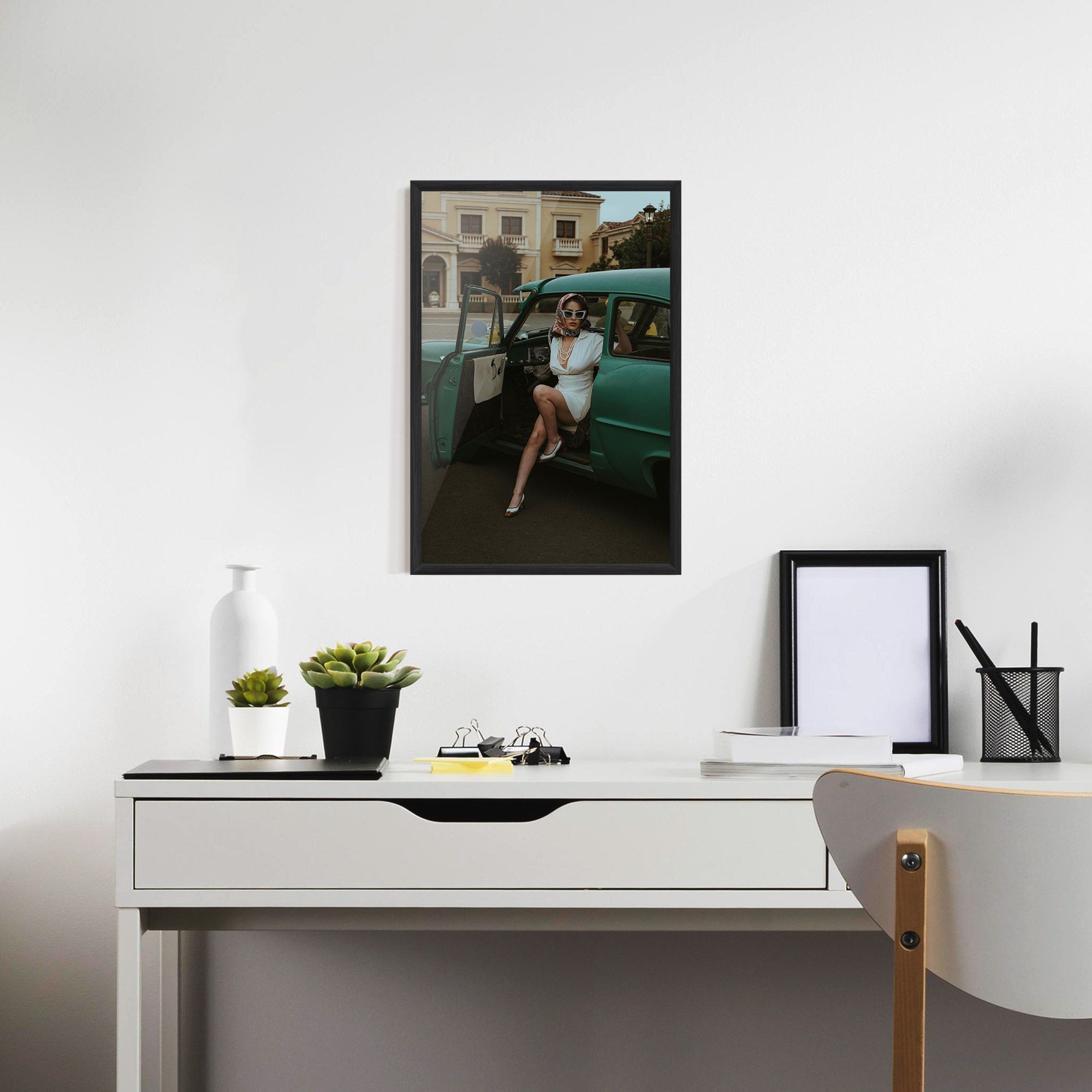 Lady Vintage Cat mockup 7