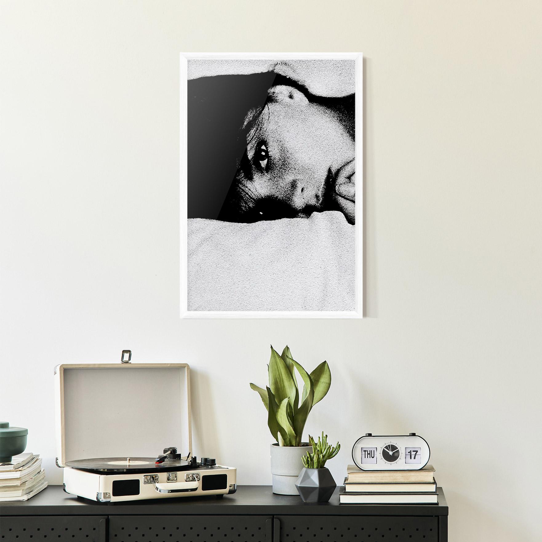 Keretezett Poszter Eye Contact mockup 2