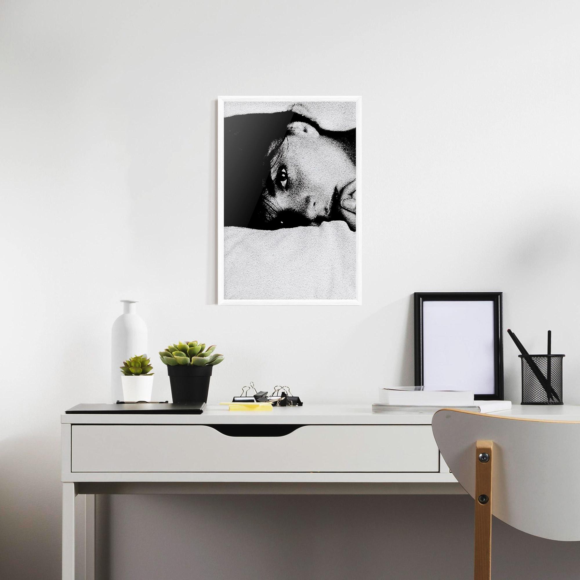 Keretezett Poszter Eye Contact mockup 7