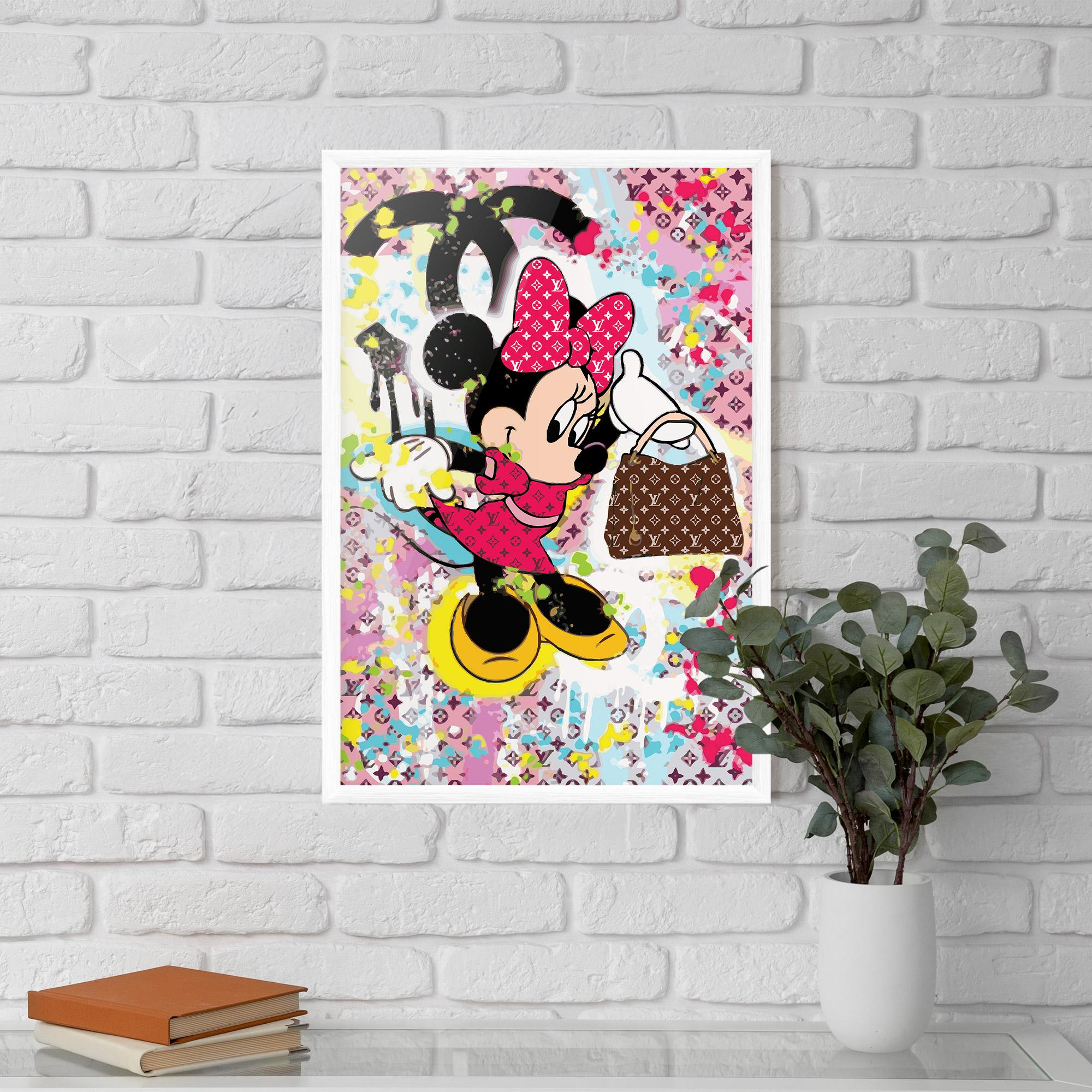 Keretezett Poszter Minnie Comes Back In Fashion mockup 5