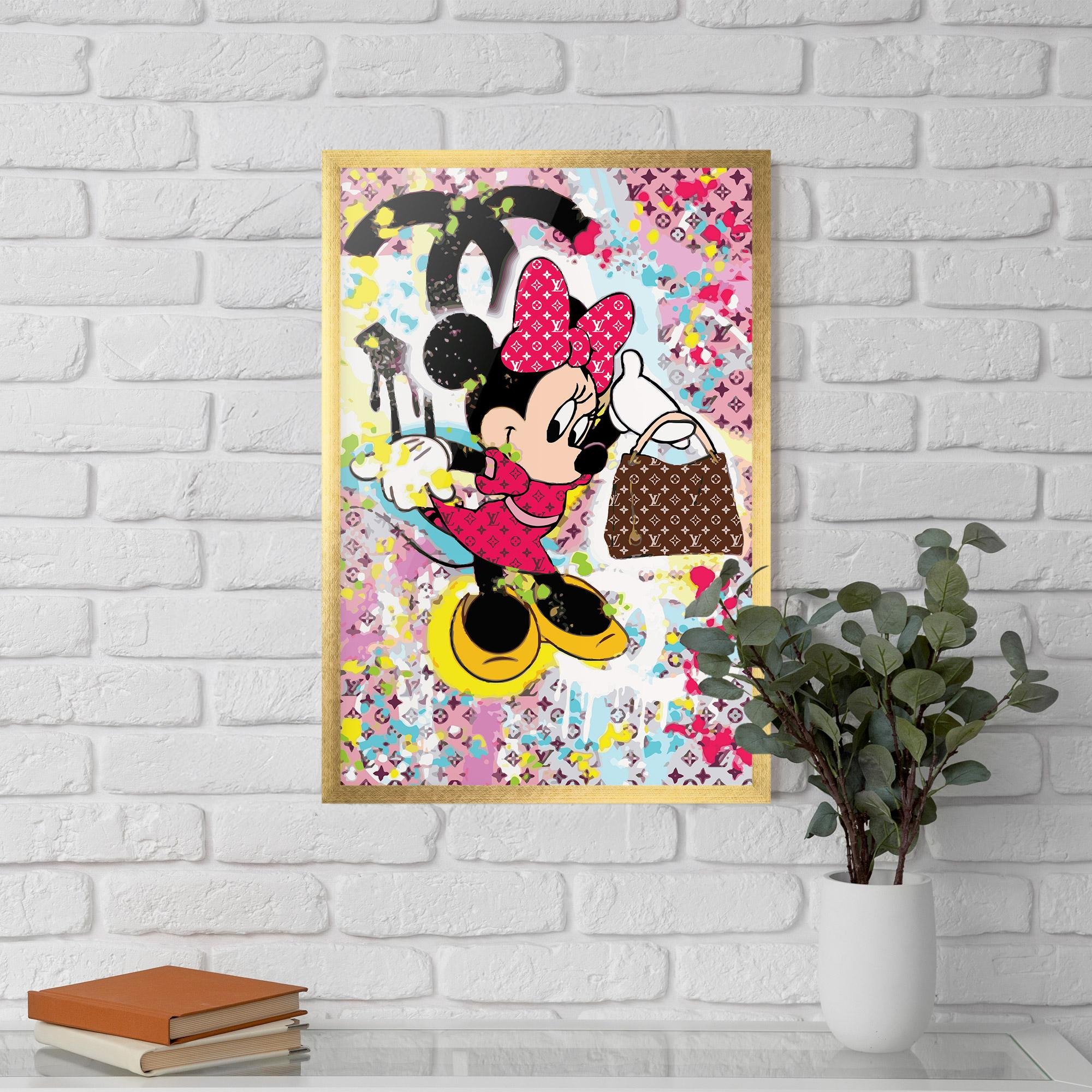 Keretezett Poszter Minnie Comes Back In Fashion mockup 5