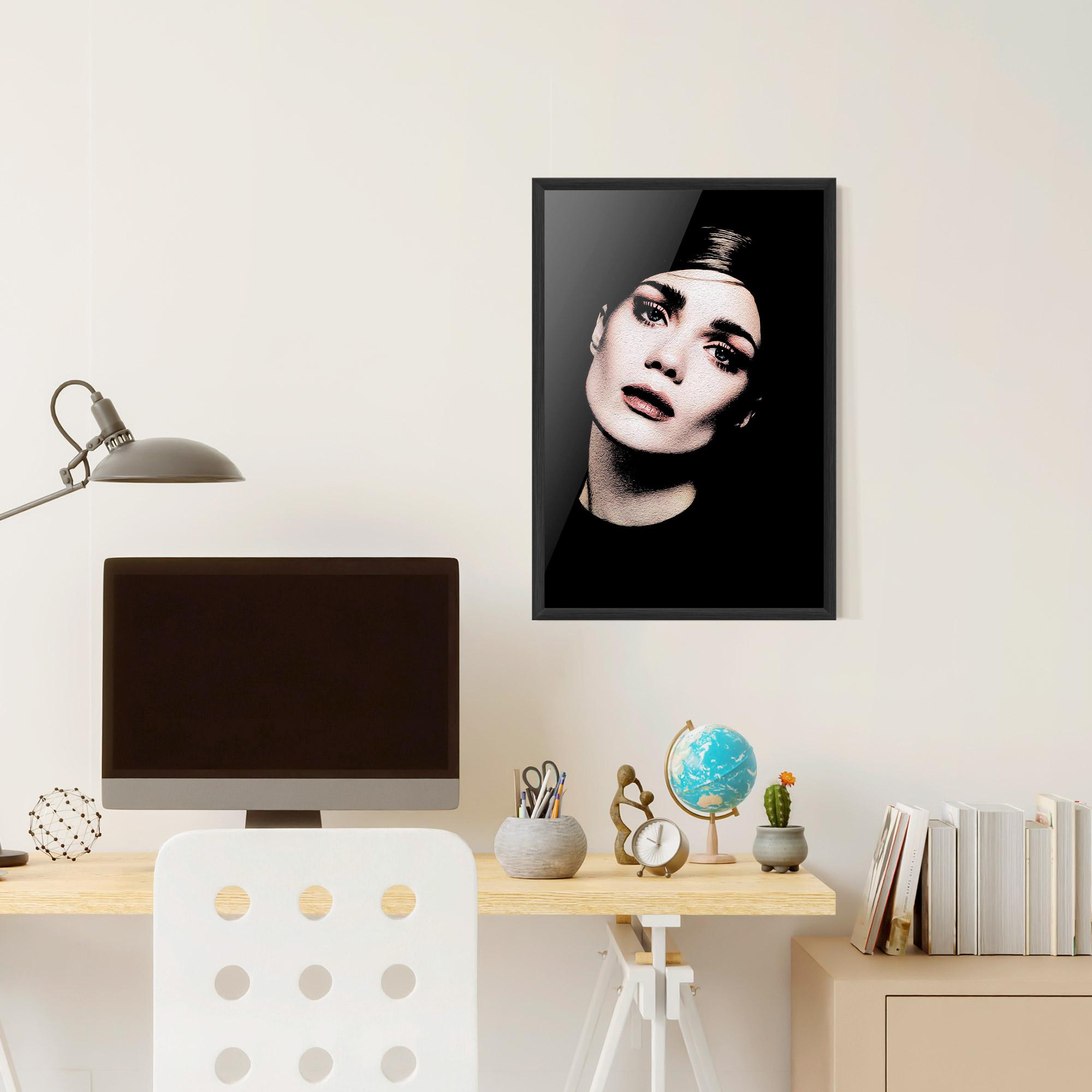 Keretezett Poszter Blue Eyes Lady mockup 6