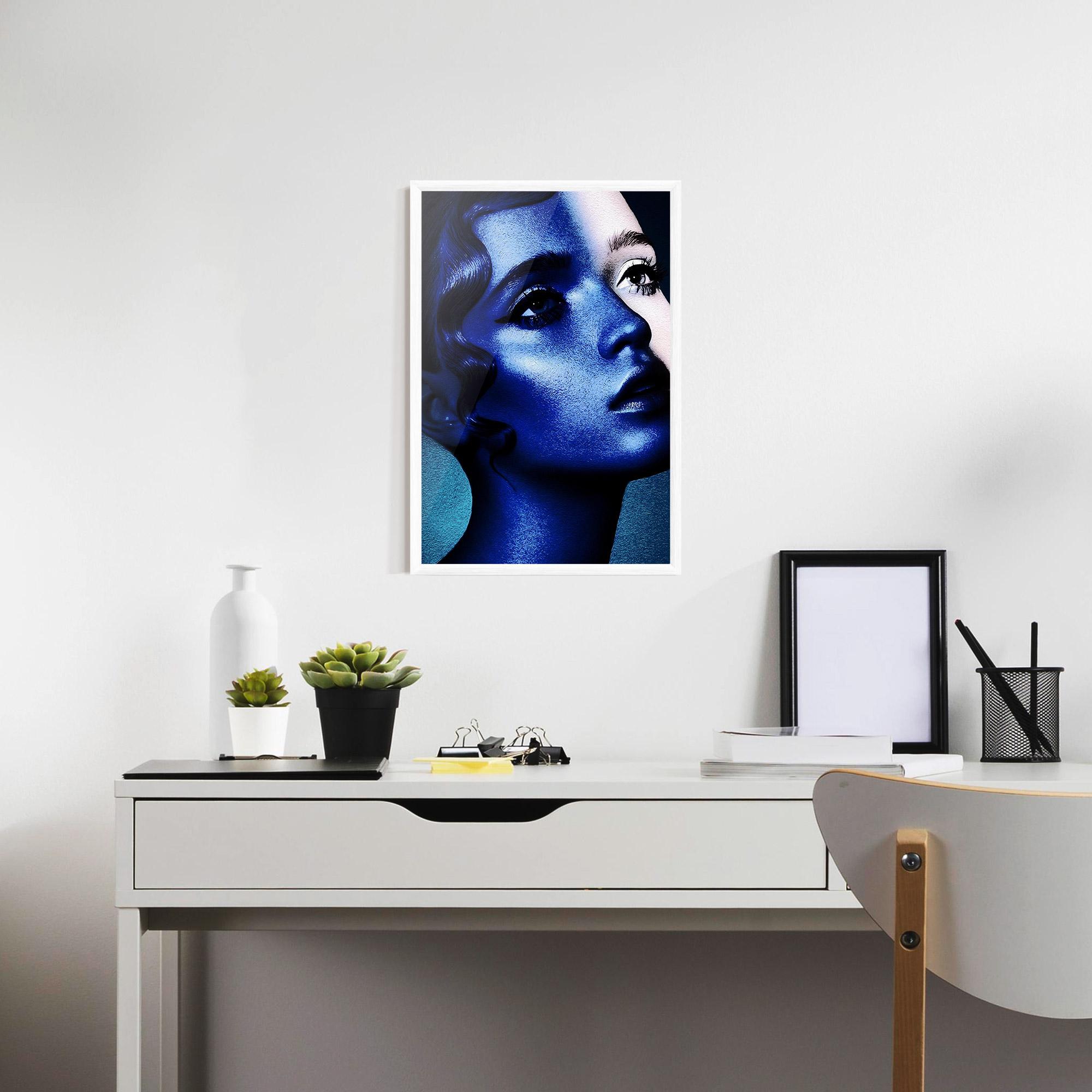 Keretezett Poszter Blue White Face Art mockup 7