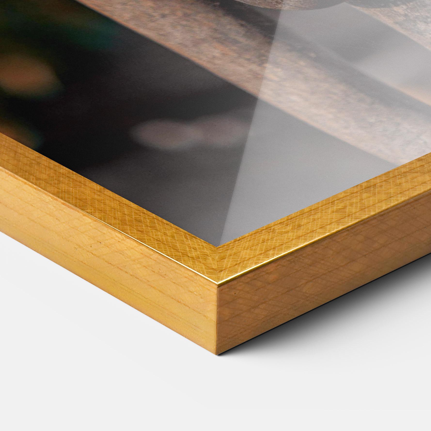 Keretezett Poszter Three Heads Statue mockup 3