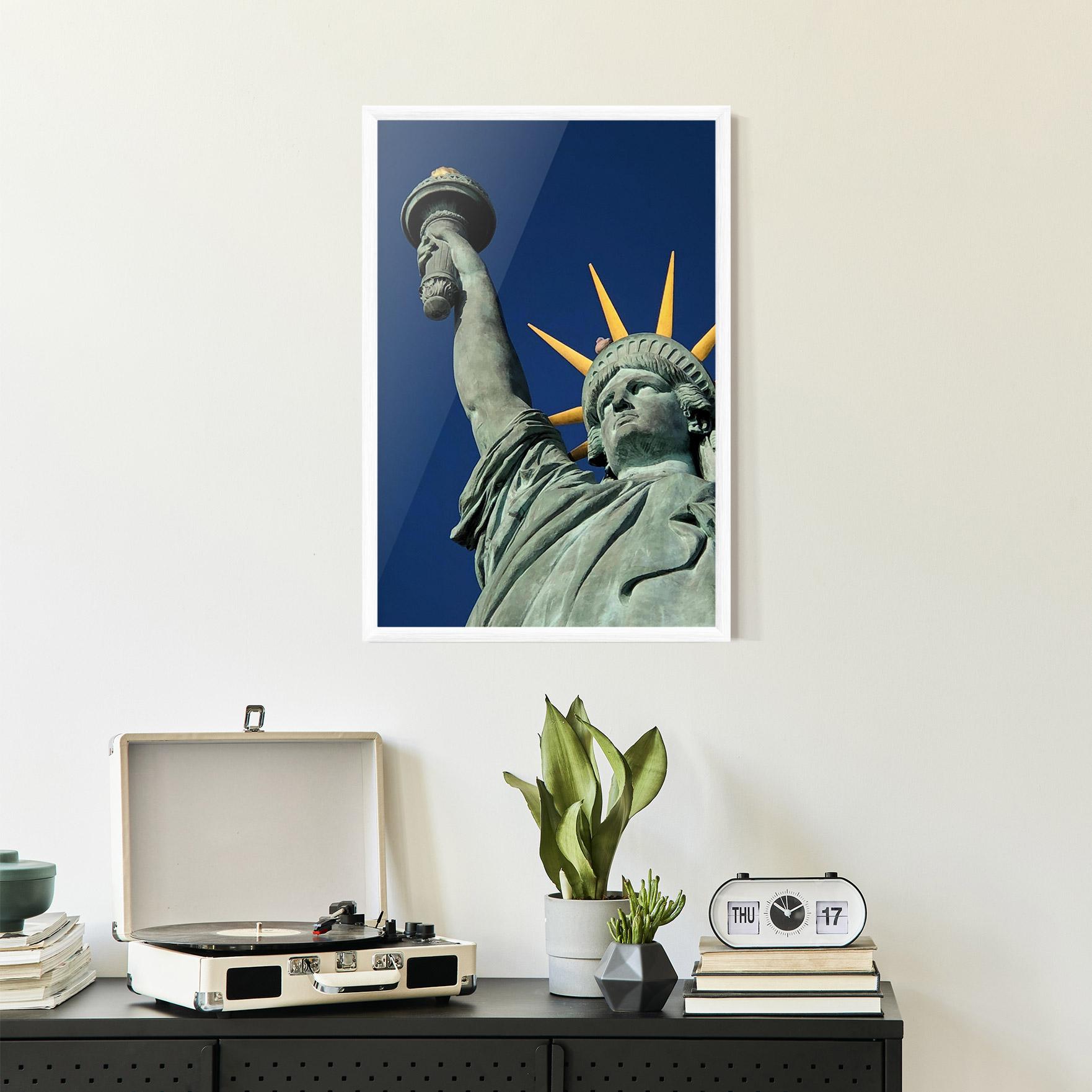 Keretezett Poszter Statue Of Liberty mockup 2