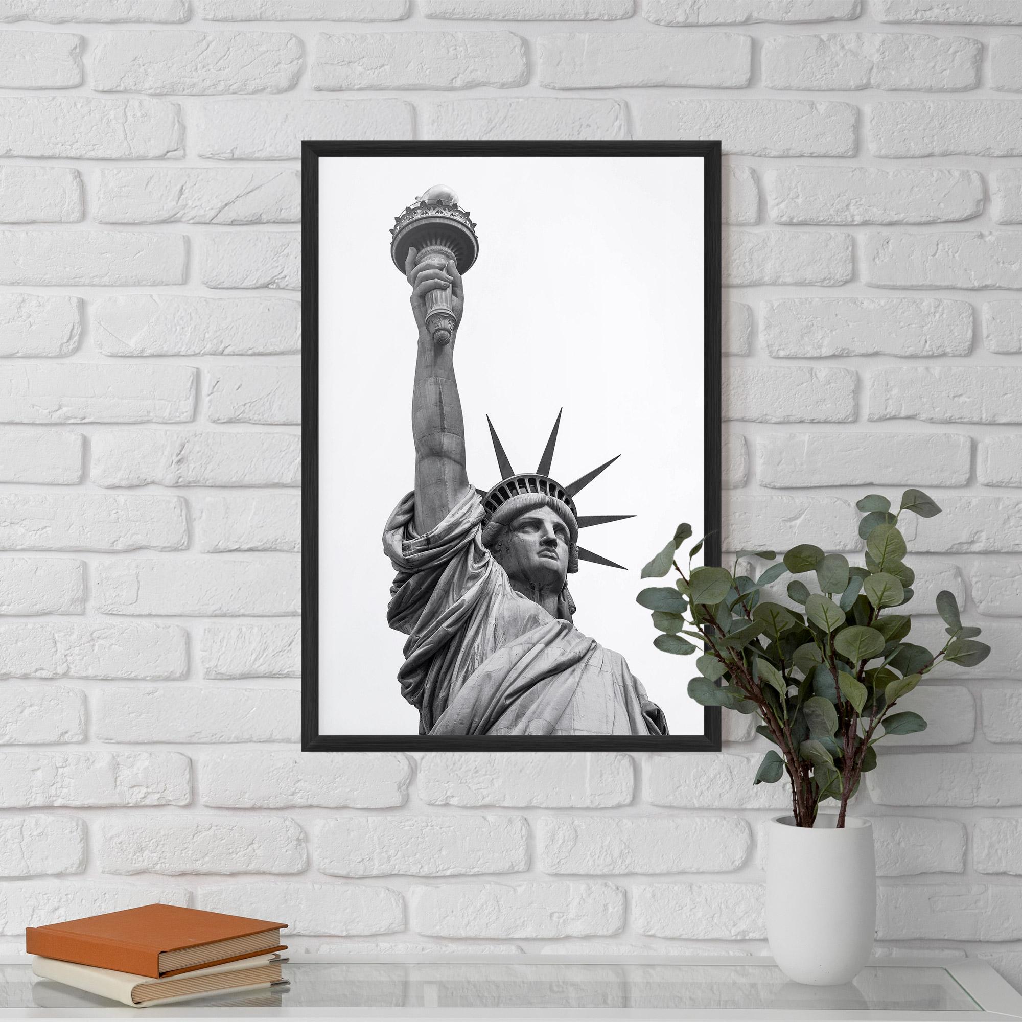 Keretezett Poszter Liberty Statue mockup 5