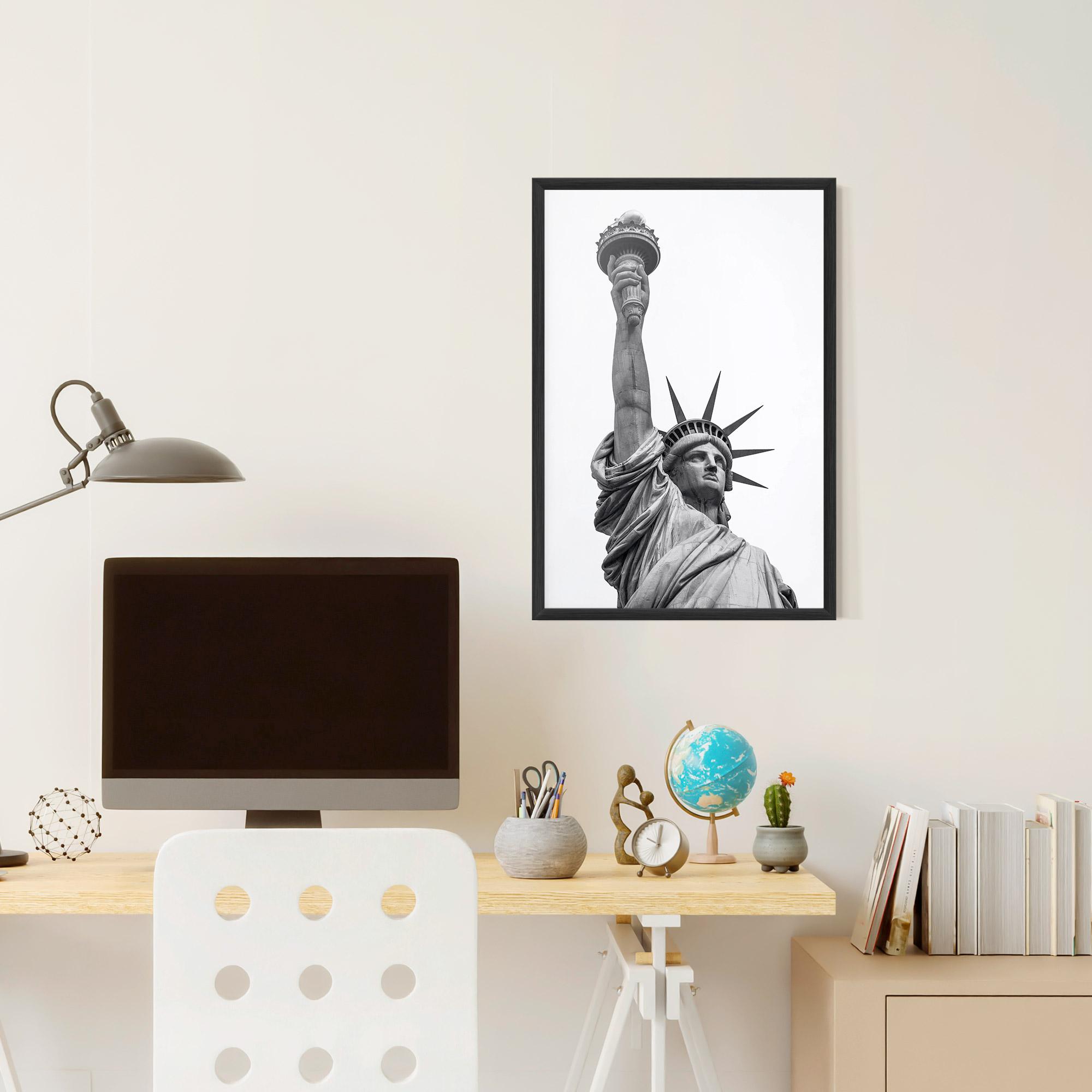 Keretezett Poszter Liberty Statue mockup 6